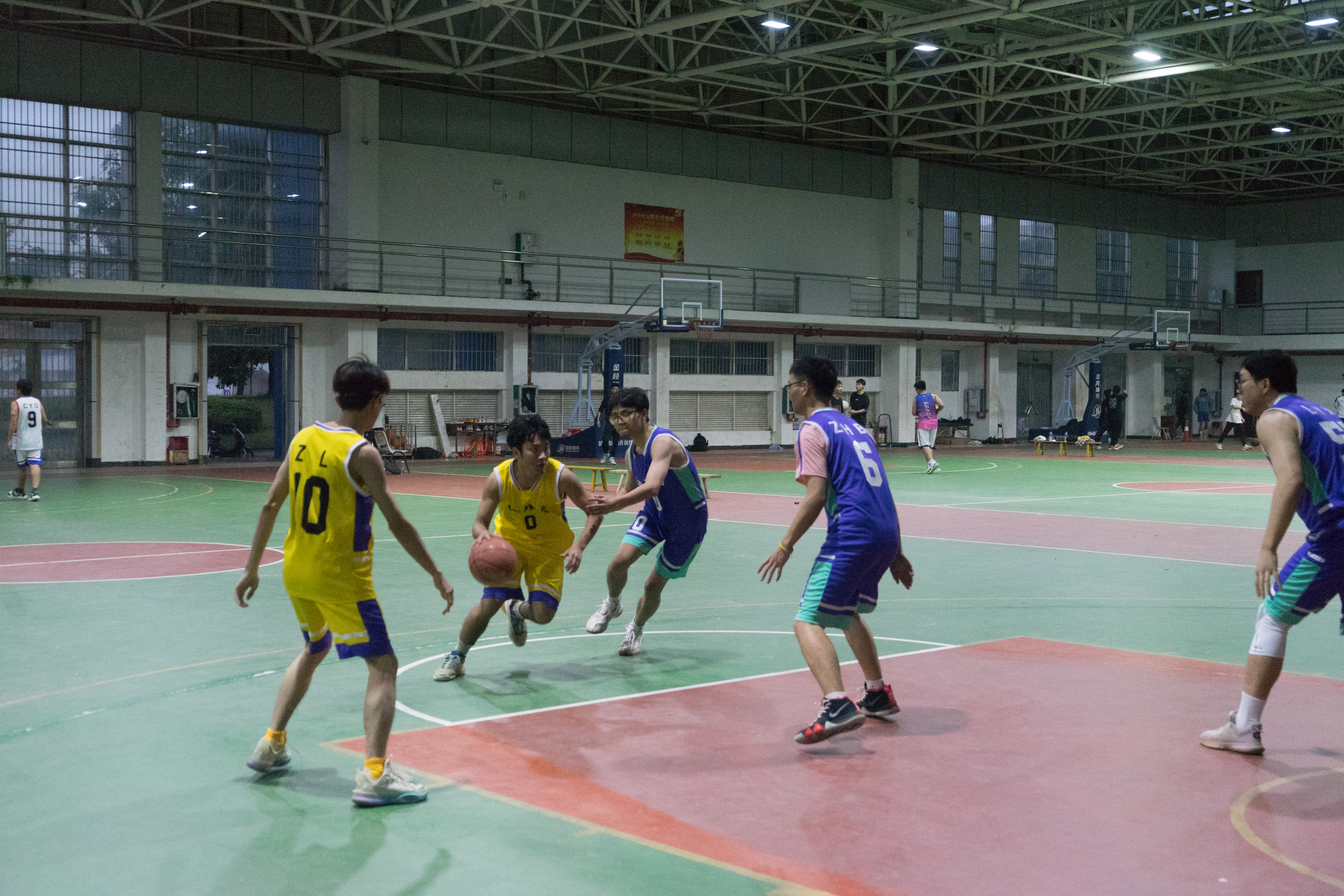 我院第一届研究生“经纬杯”篮球赛举办成功!