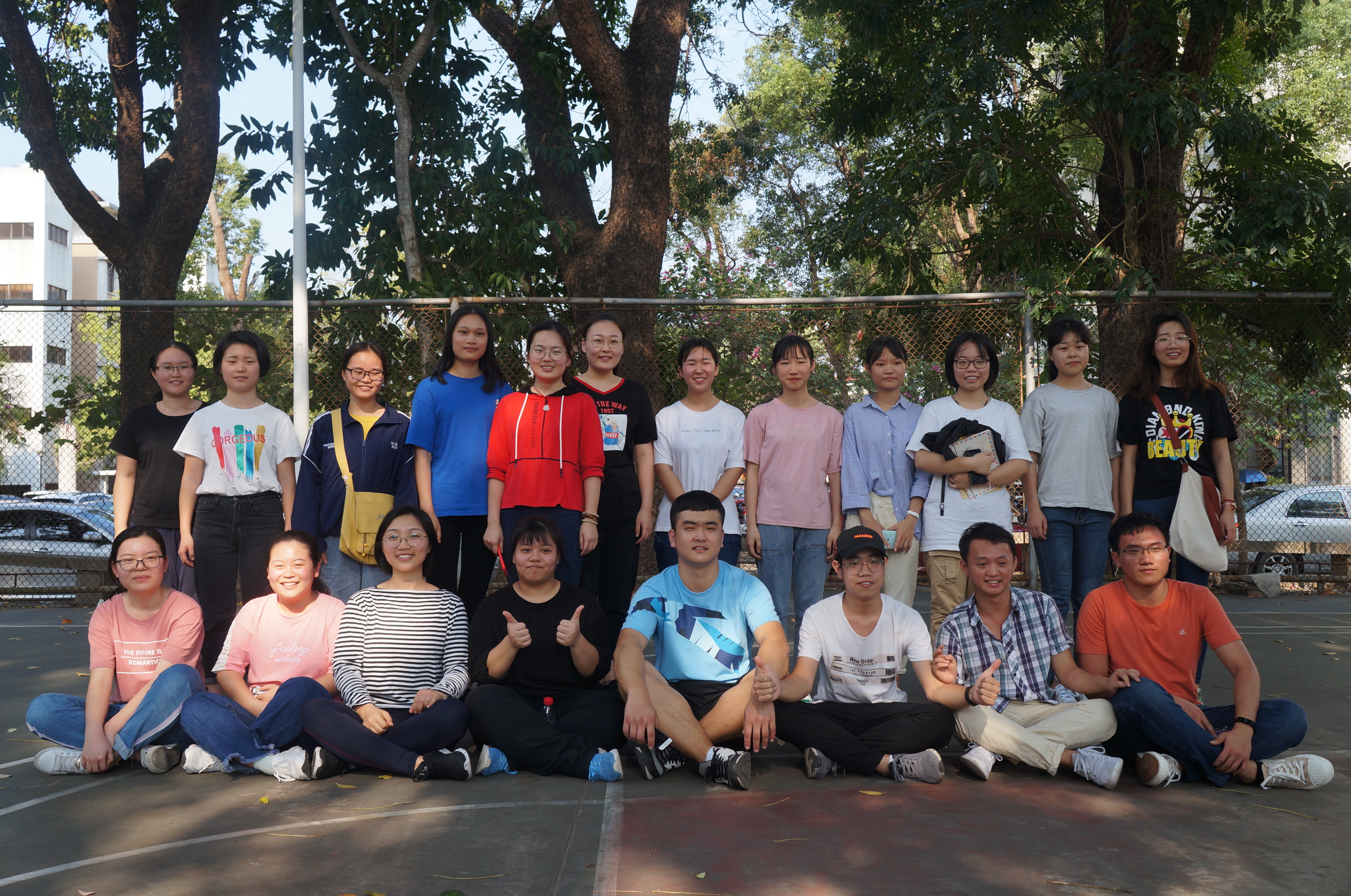 同心同力,赛出风采——我院成功举办3.7女生节拔河友谊赛