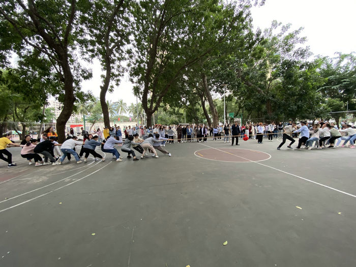 1606788238200215.jpg 比赛现场激烈.jpg