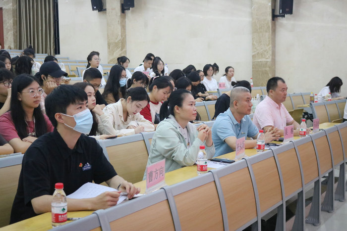 1686703909815093.jpg 嘉宾评委.jpg