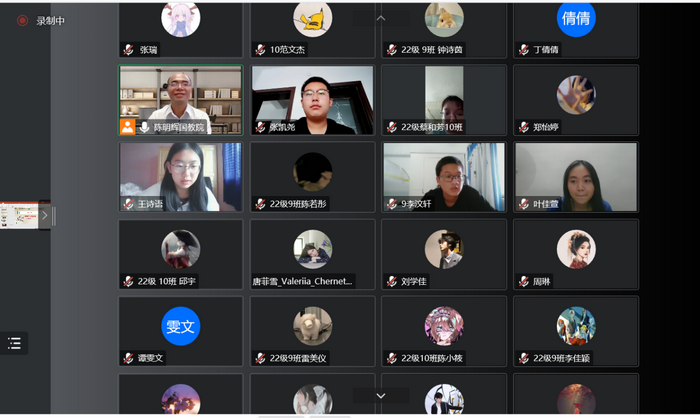 1664329072192282.png 陈明辉副院长与同学们互动.png