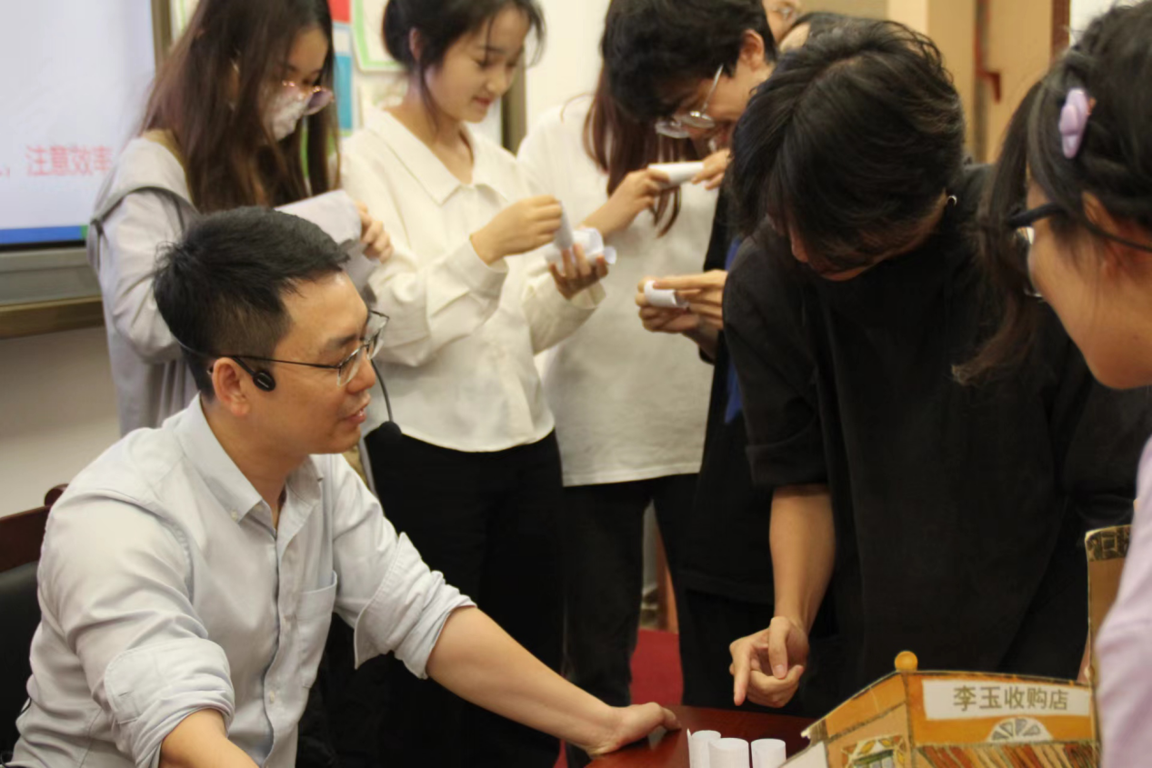 创业沙盘实战模拟培训活动——高校就业创业讲堂系列活动(五)