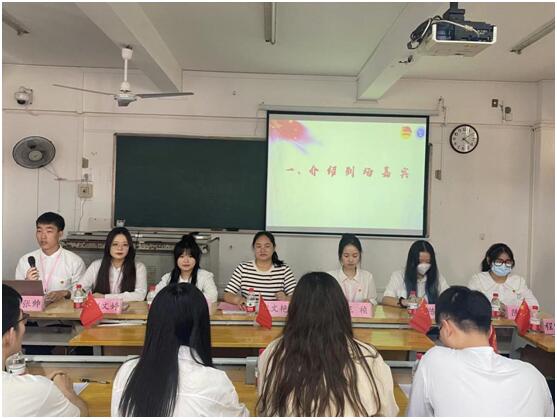 数学与统计学院开展“学习二十大,永远跟党走,奋进新征程”组织生活会