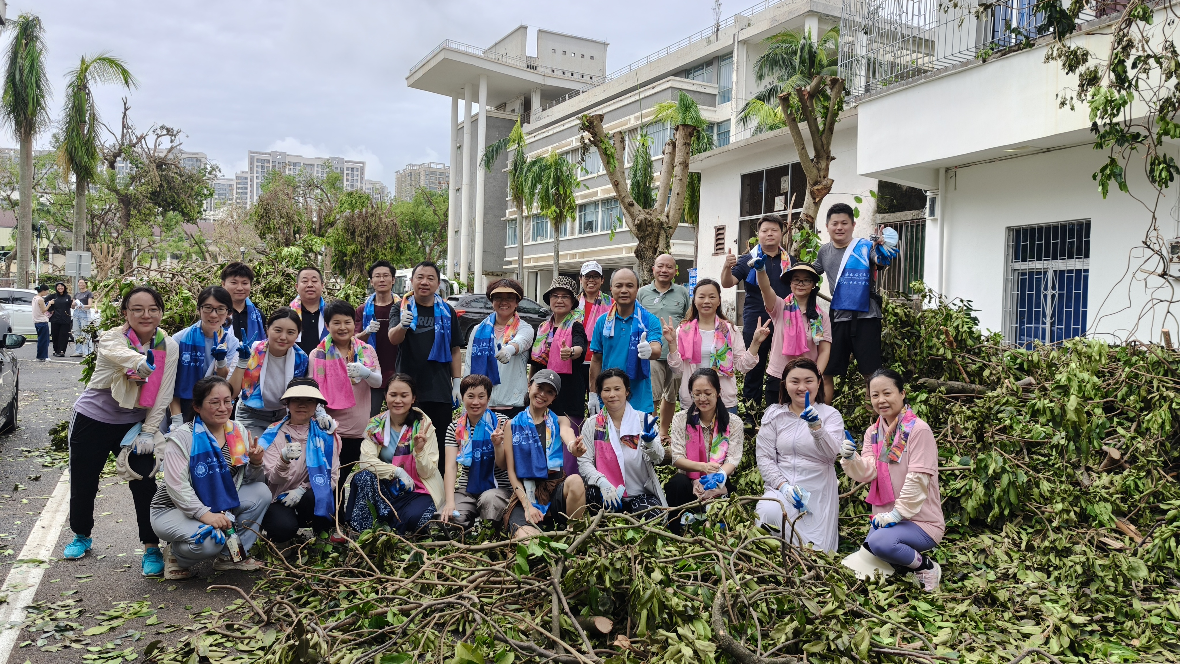 各单位开展校园恢复重建工作