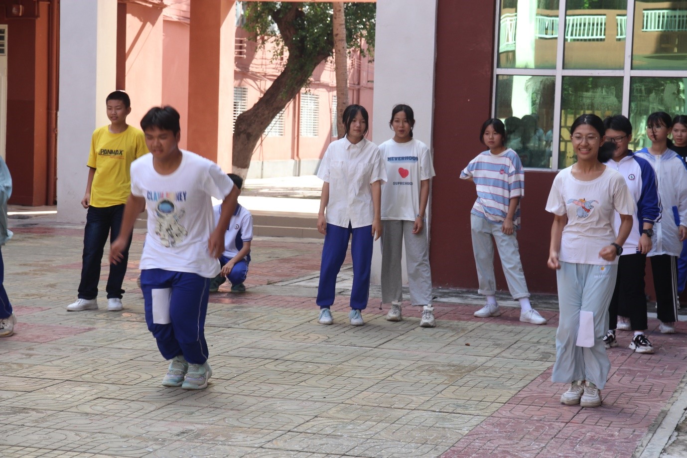 青年之声・三下乡