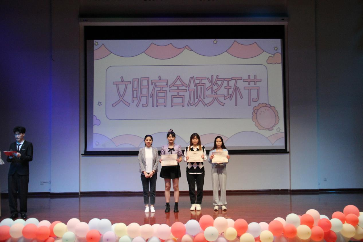 青春之声・同建风雅之室,共筑尚德之风――记信息科学技术学院第十届宿舍文化节