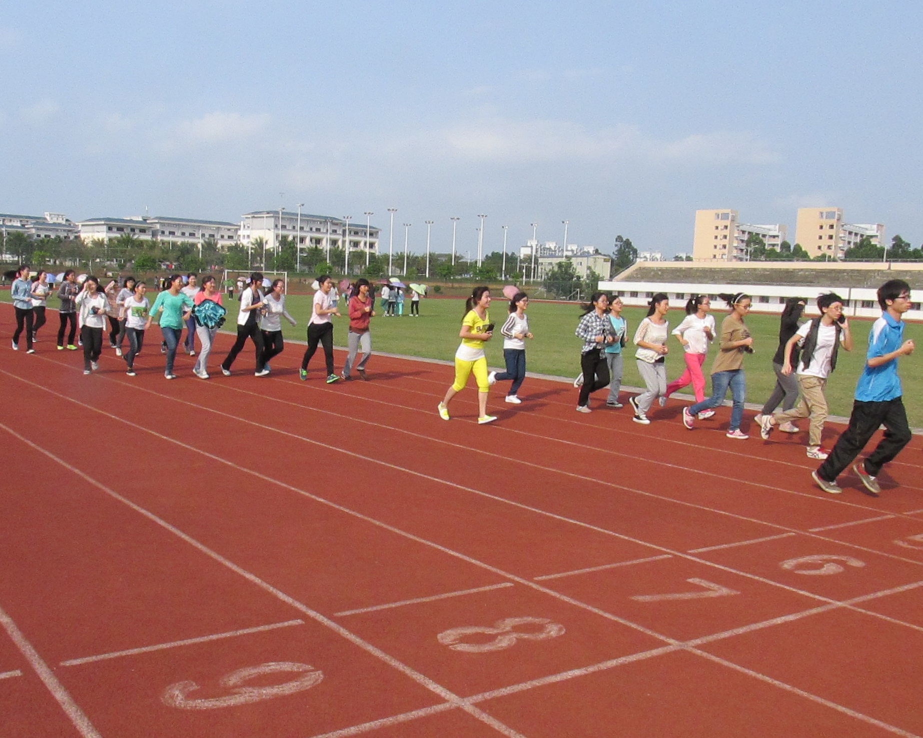 一周一跑，青春不显老――记文学院冬季长跑活动