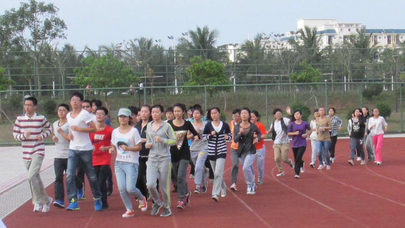 一周一跑，青春不显老――记文学院冬季长跑活动