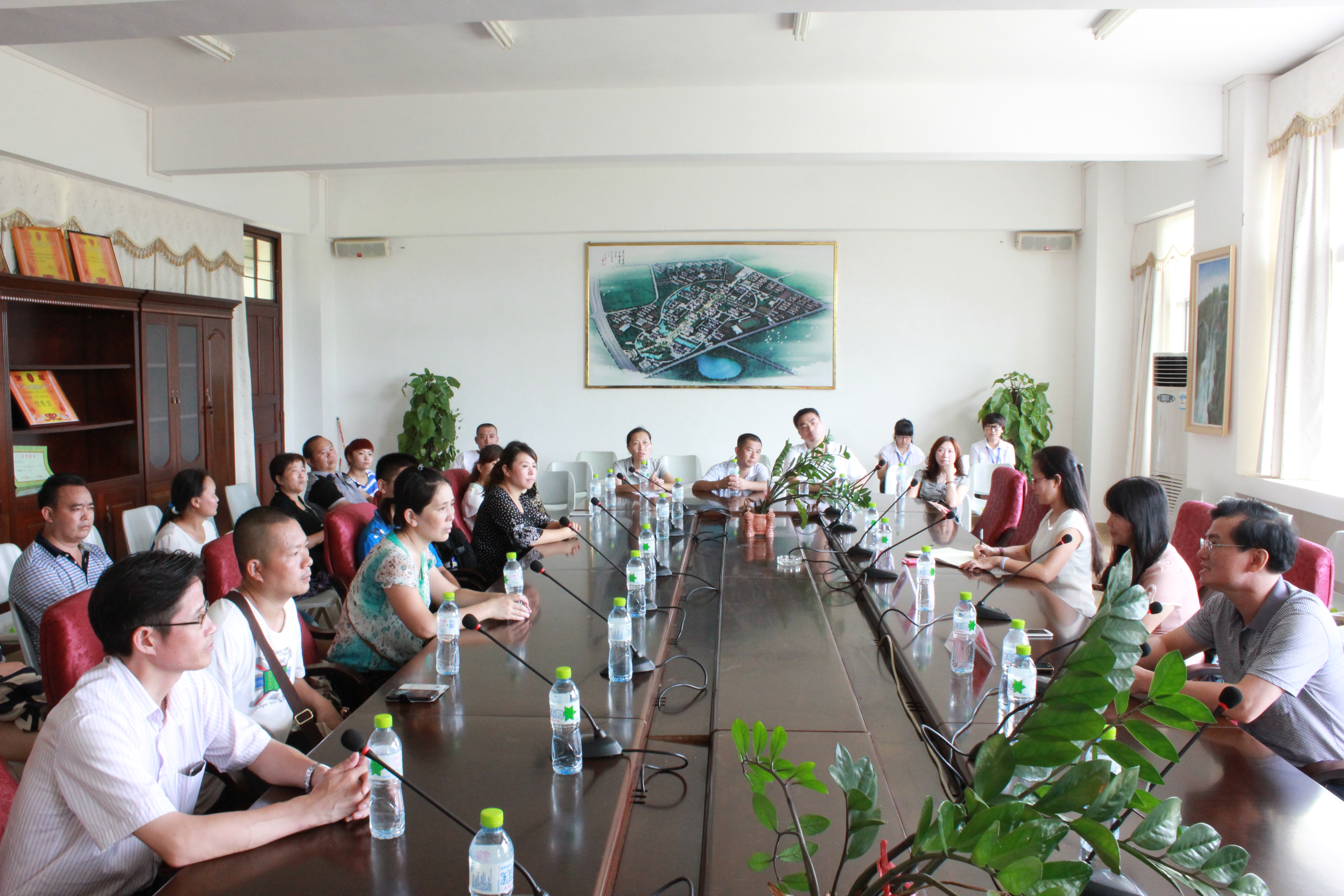 外国语学院召开2014级新生家长见面会