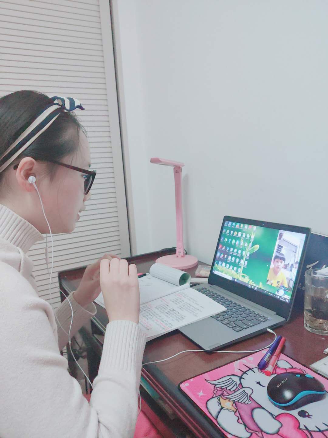 我校志愿者结对帮扶抗疫一线医务人员子女