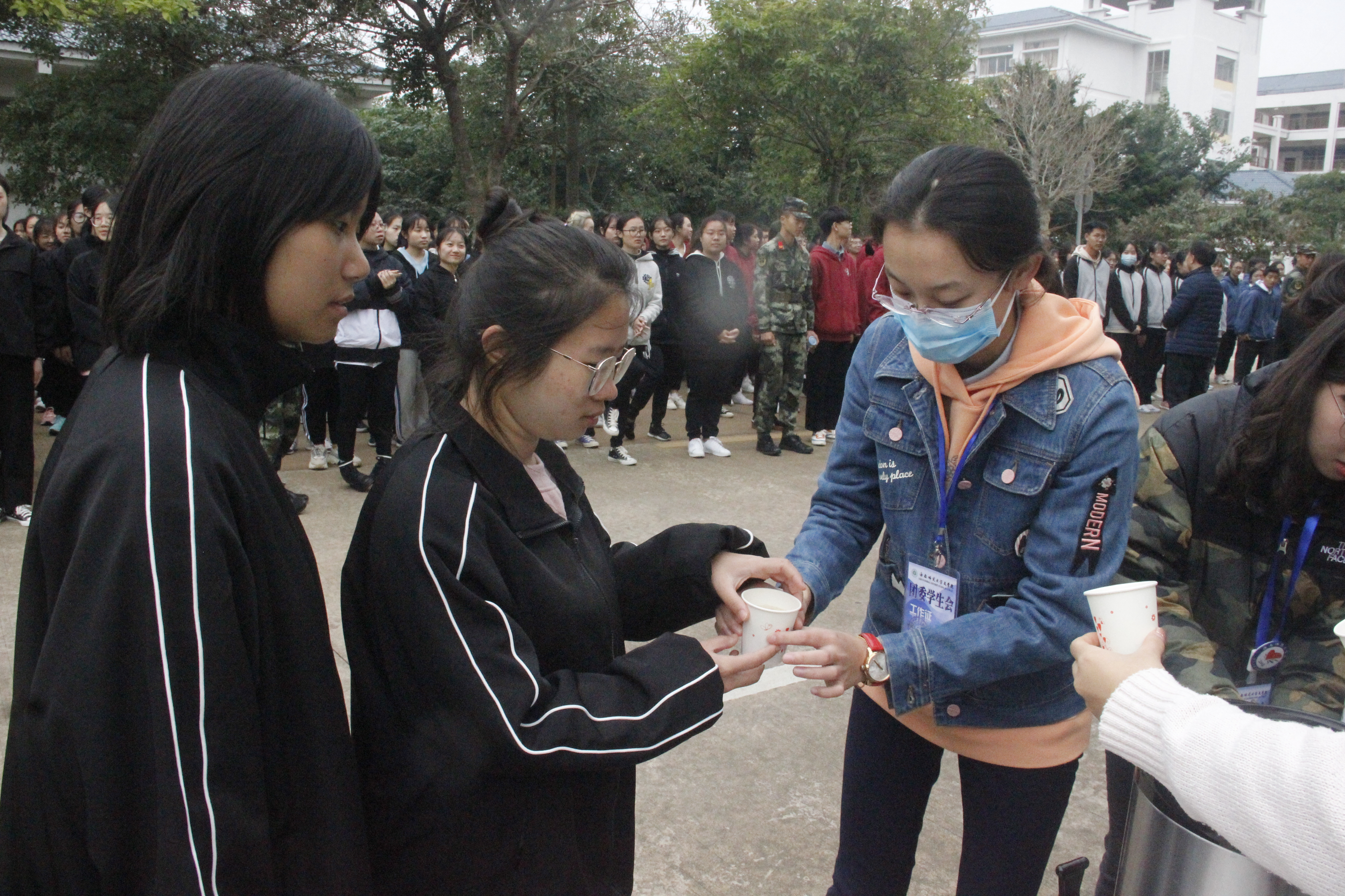 青年之声・记2020年文学院新生军训慰问会