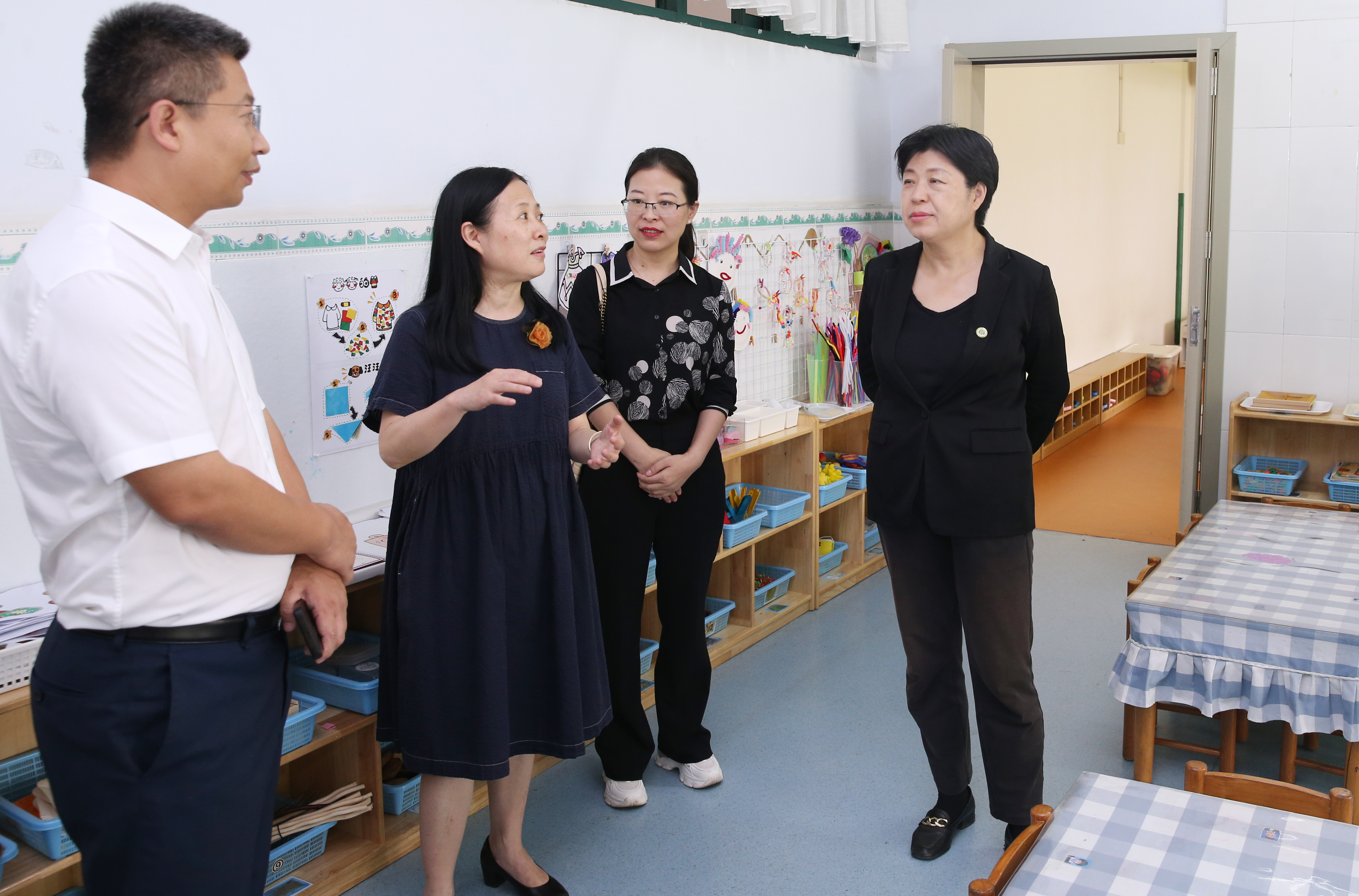 许玫一行赴儋州、临高看望慰问实习学生和校友