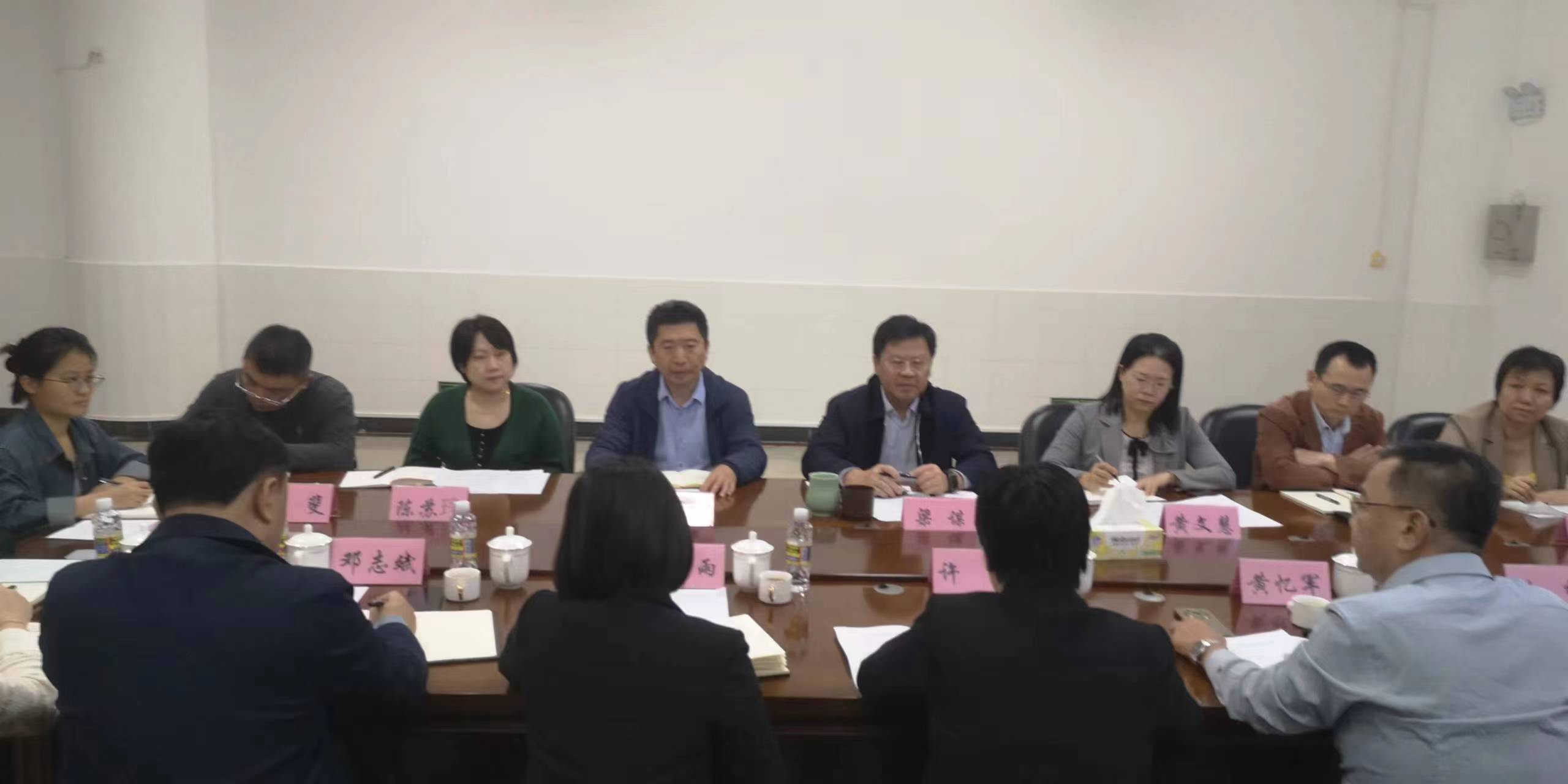 许玫带队赴海南省侨联访问交流