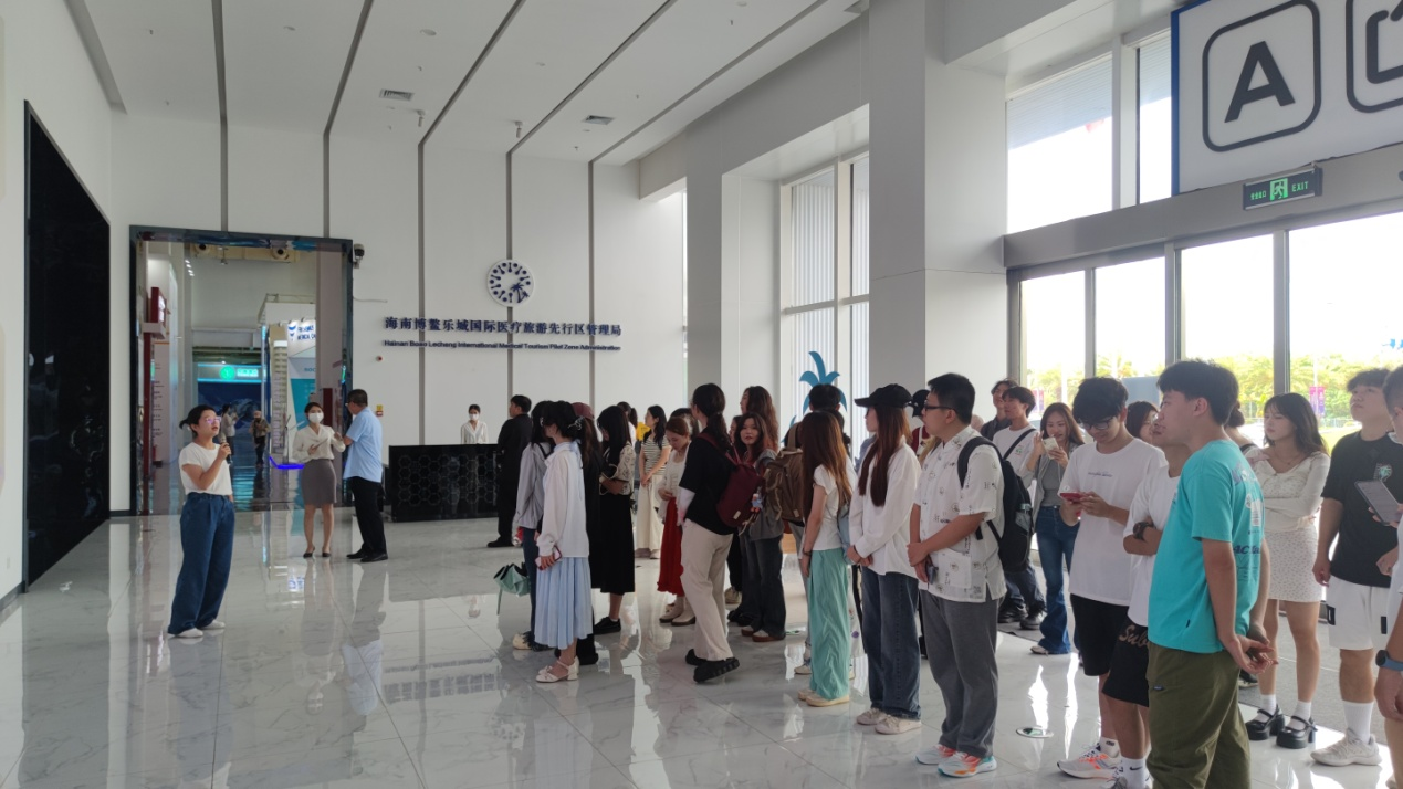 国贸专业2021级、2022级顺利完成专业见习活动