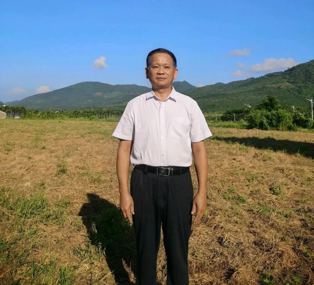 党员陈崇介：三亚北岭村来了位陈老师