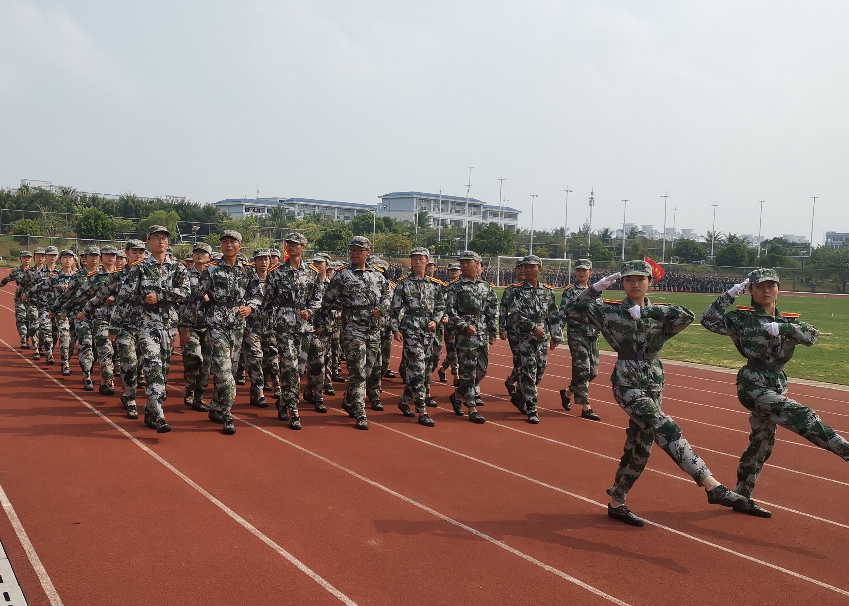 青年之声・检阅促蜕变  会操展风采