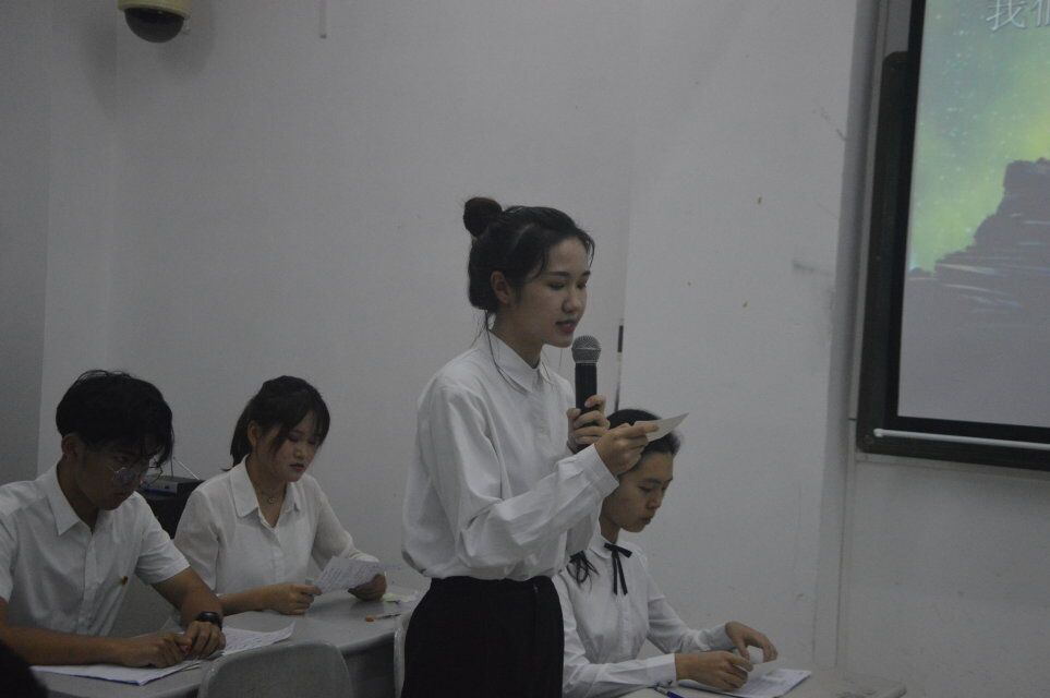 青年之声・教育与心理学院“科学发展，明辨未来”科技辩论赛