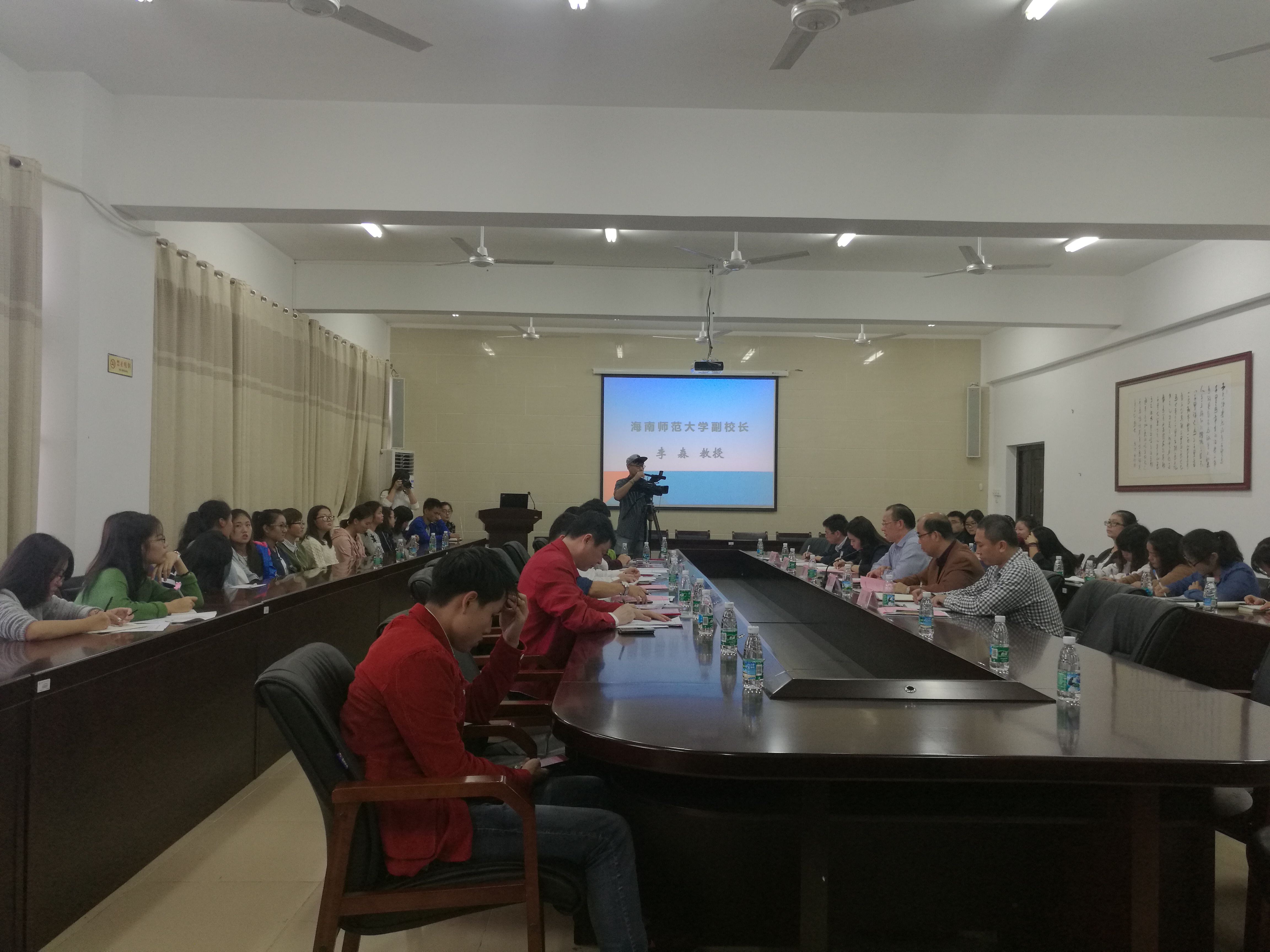 育卓越人才，展海师新风――“卓越新闻人才培养工程”导师聘任仪式举行