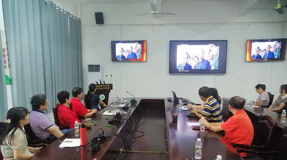 化学与化工学院开展改革开放史教育观影活动