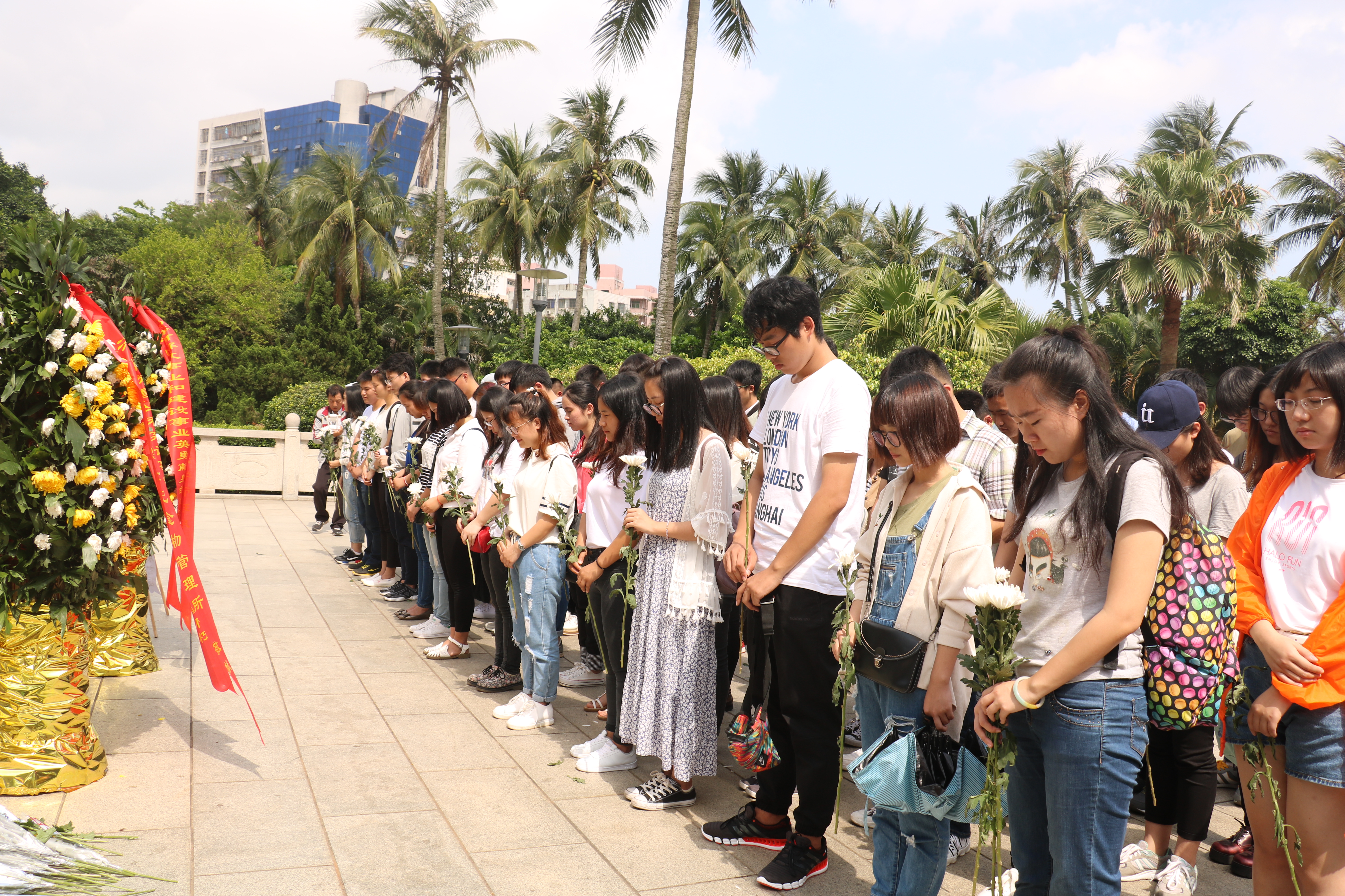 青年之声・校团委组织开展“清明祭英烈 共铸中华魂”主题教育实践