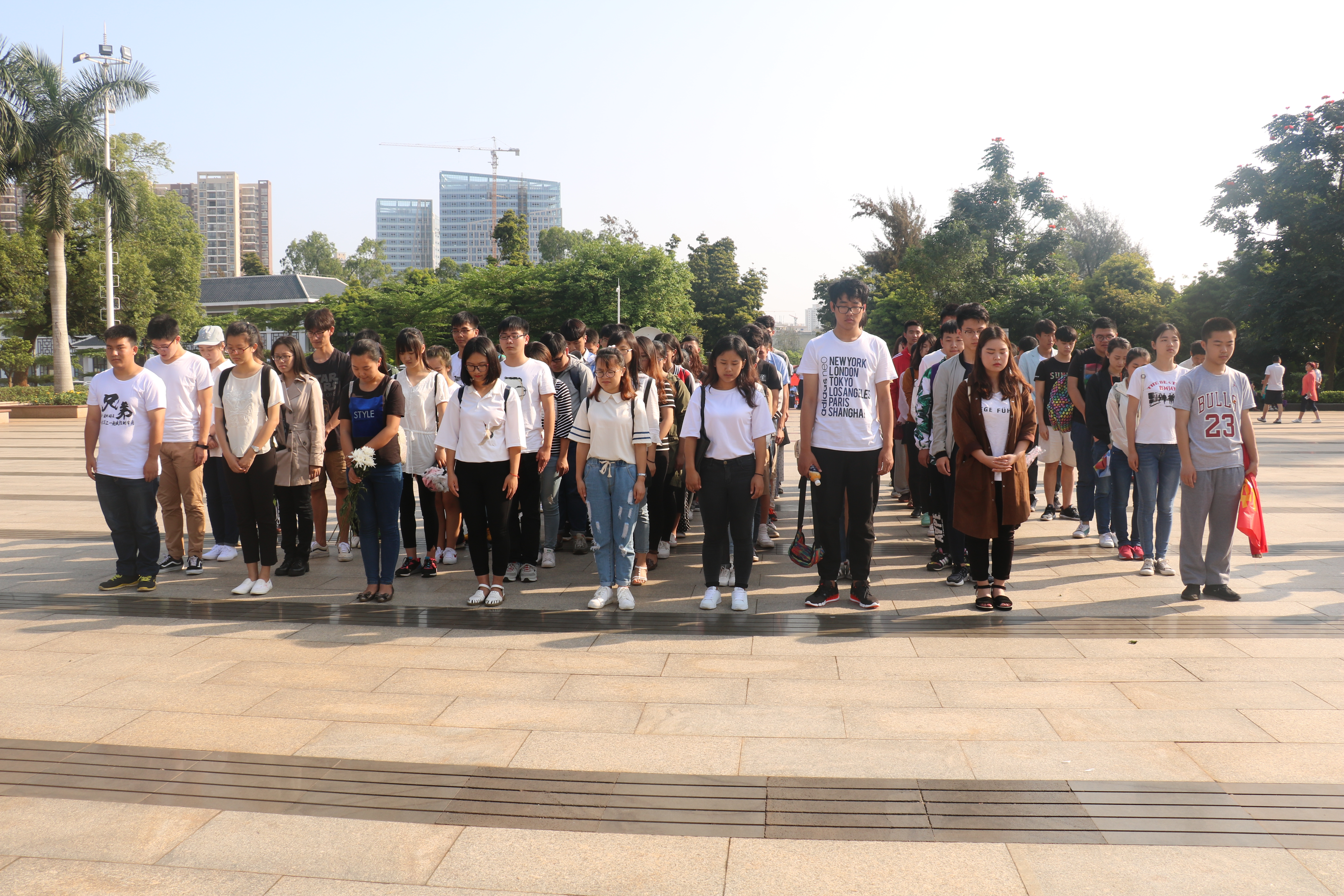 青年之声・校团委组织开展“清明祭英烈 共铸中华魂”主题教育实践