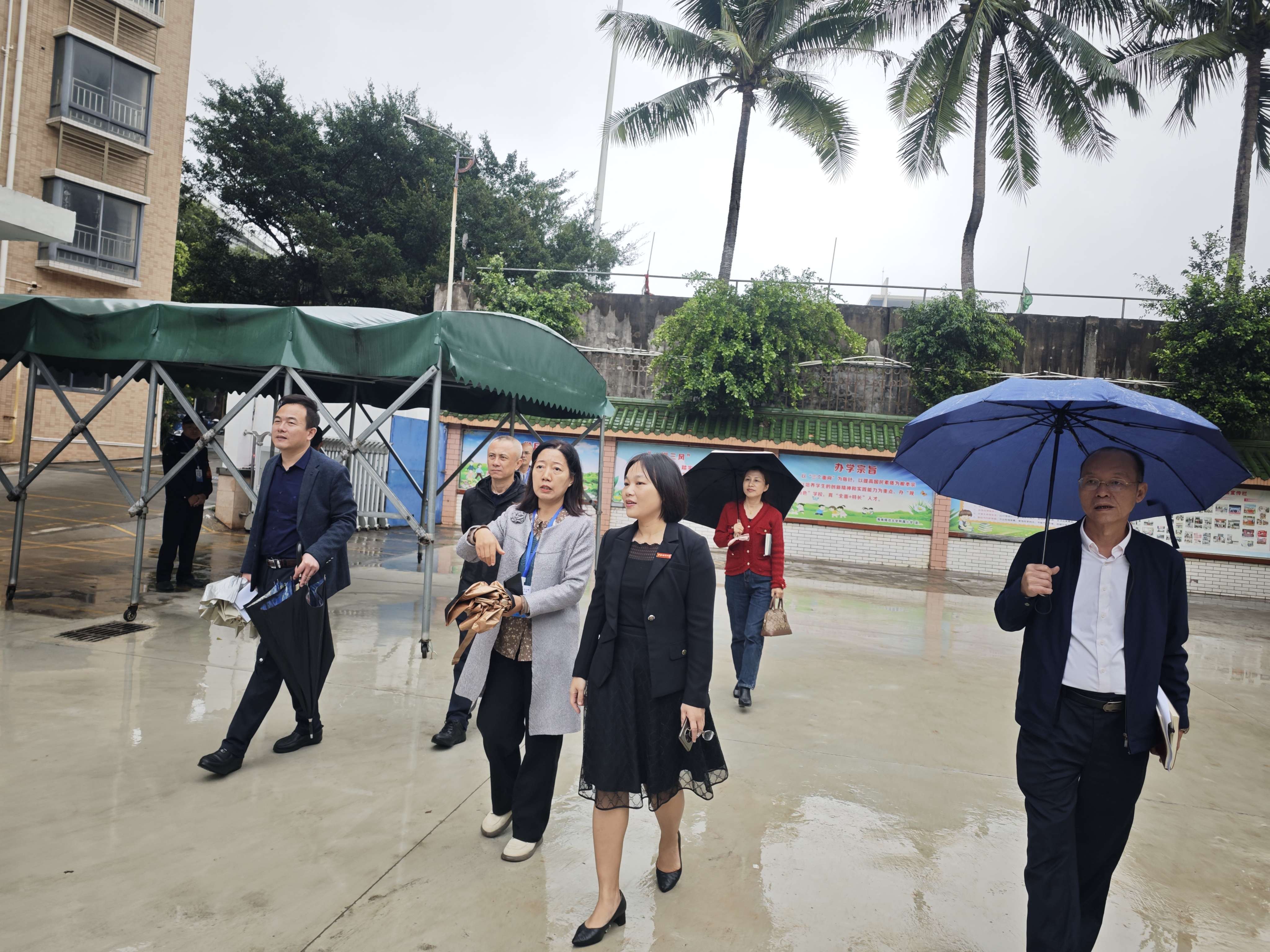 校领导到海师附属单位检查指导开学工作