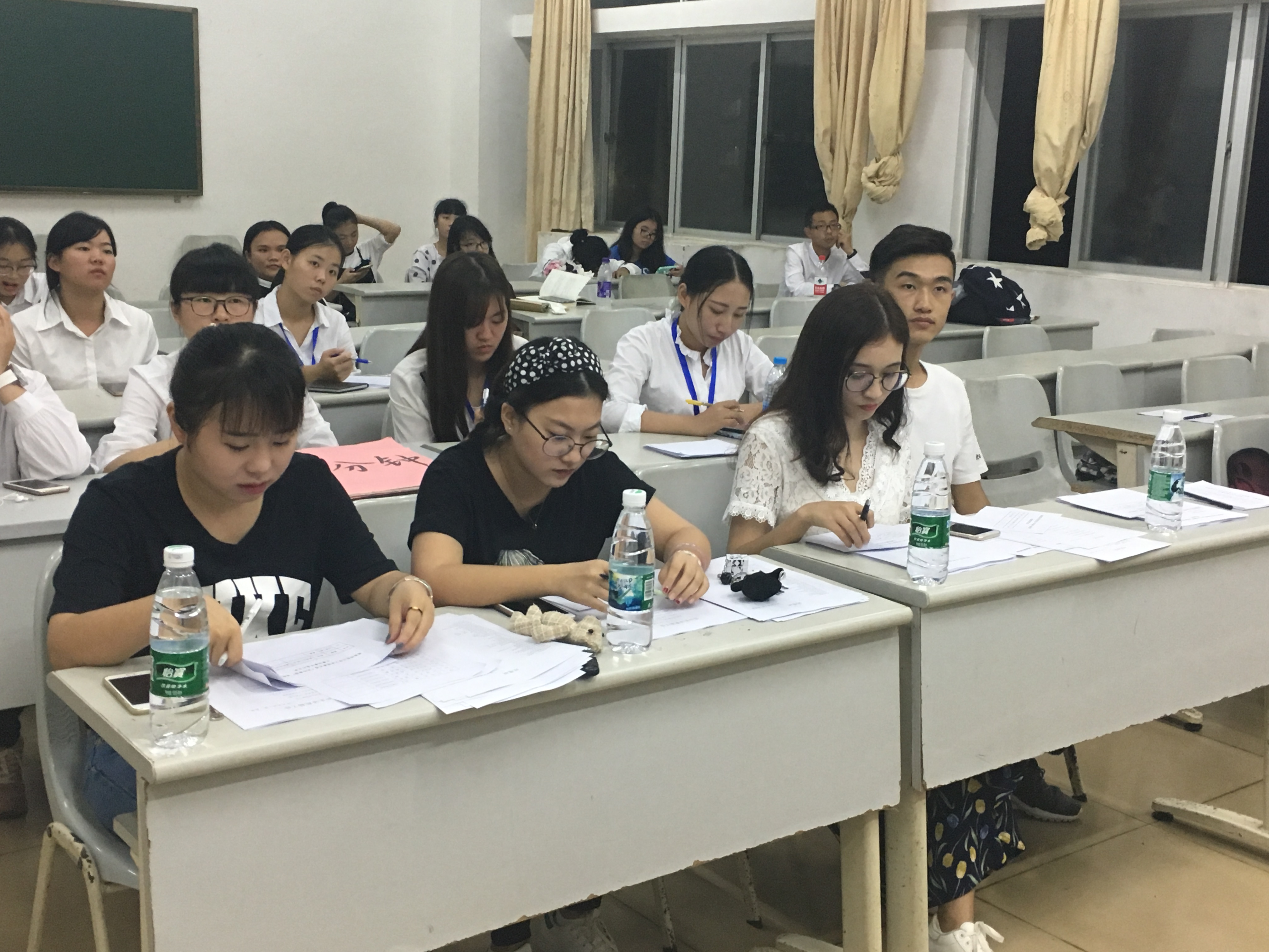 青年之声・风吟古今，悦诗雅韵――记文学院第五届青年之声“风吟雅韵”诗朗诵比赛初赛