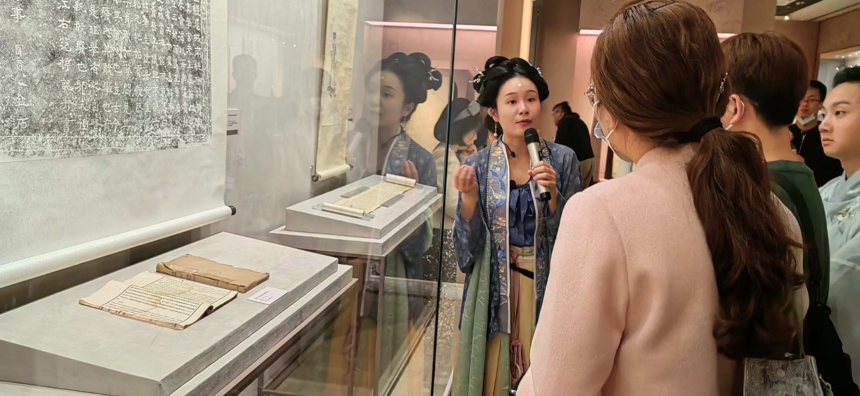 我校5套41册古籍亮相“苏轼主题文物展”