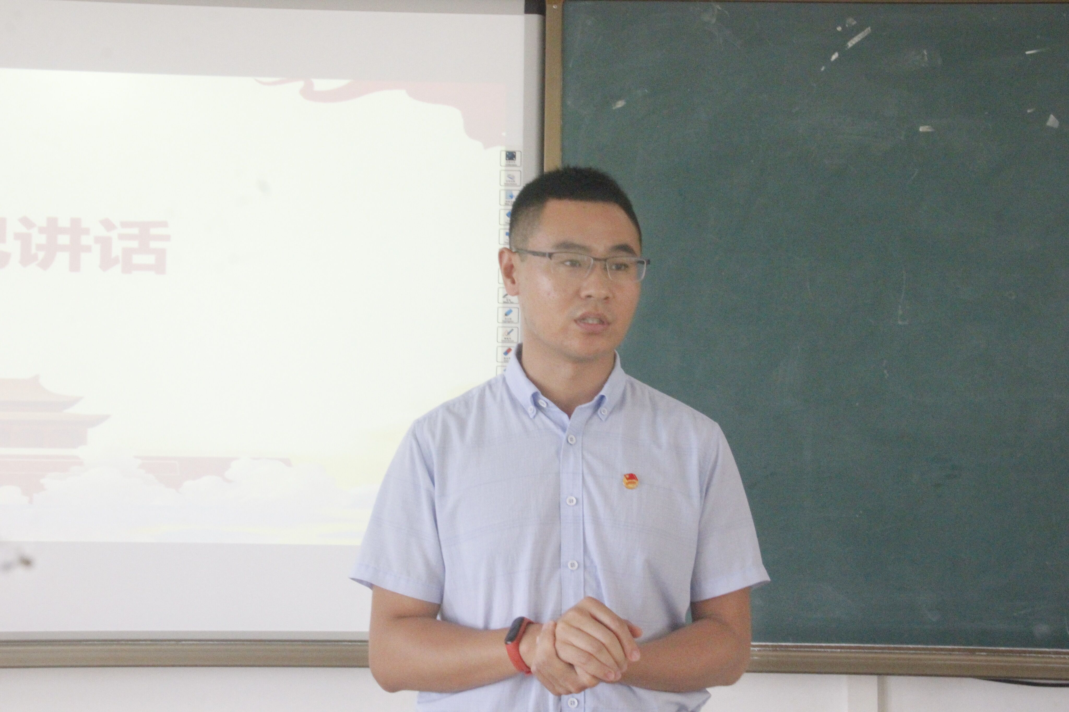 青年之声・记文学院2020―2021学年第二学期团课暨入团仪式