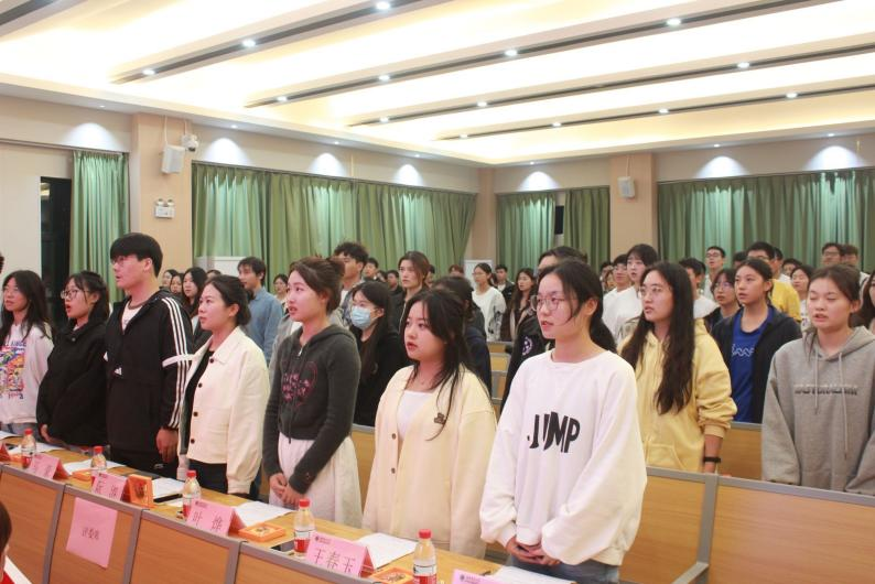 “坚定理想信念，凝聚青春力量” 主题团日活动汇报问答活动