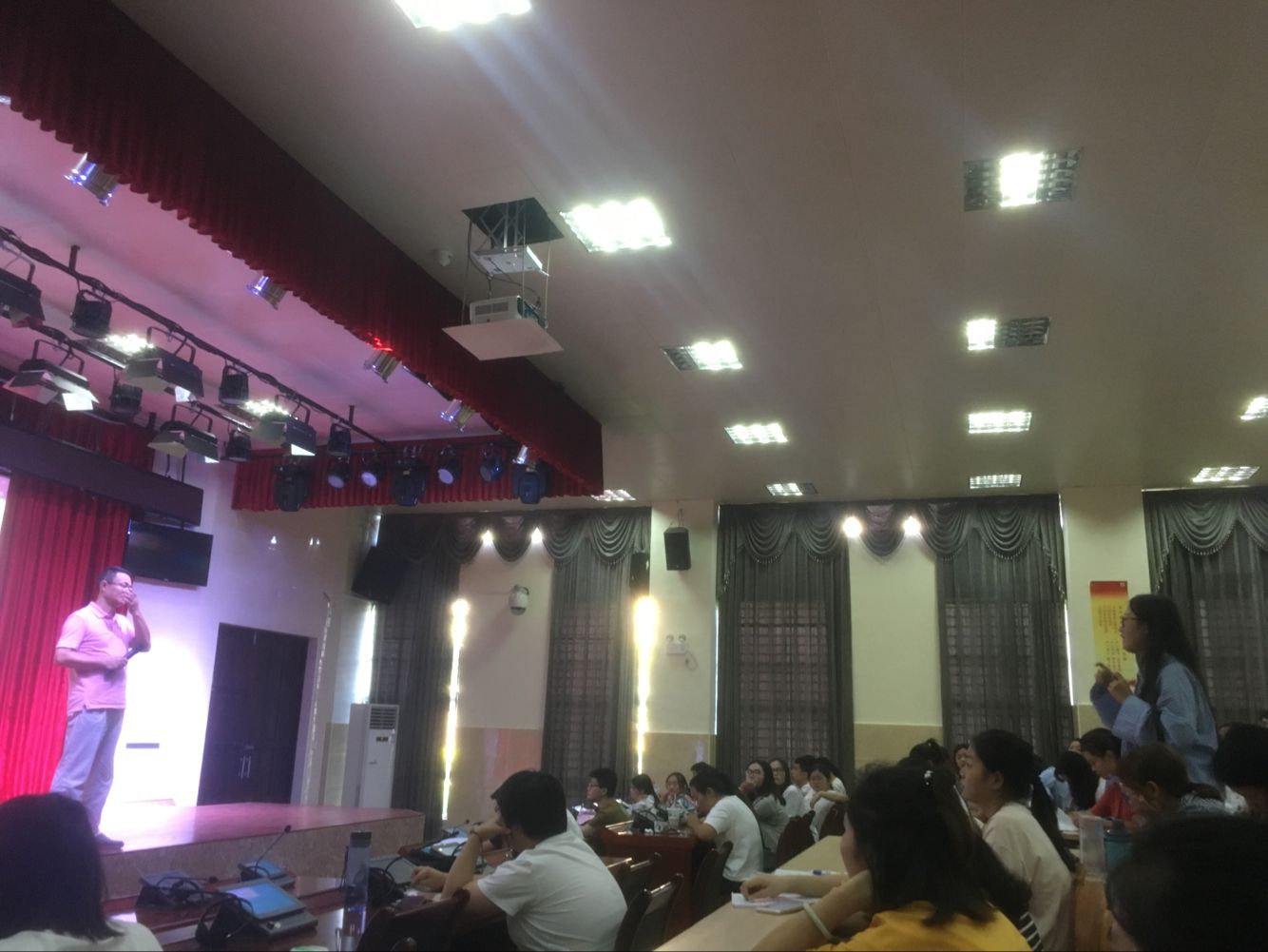 星空游戏官方教务处举办创新创业实践周系列活动之专题讲座