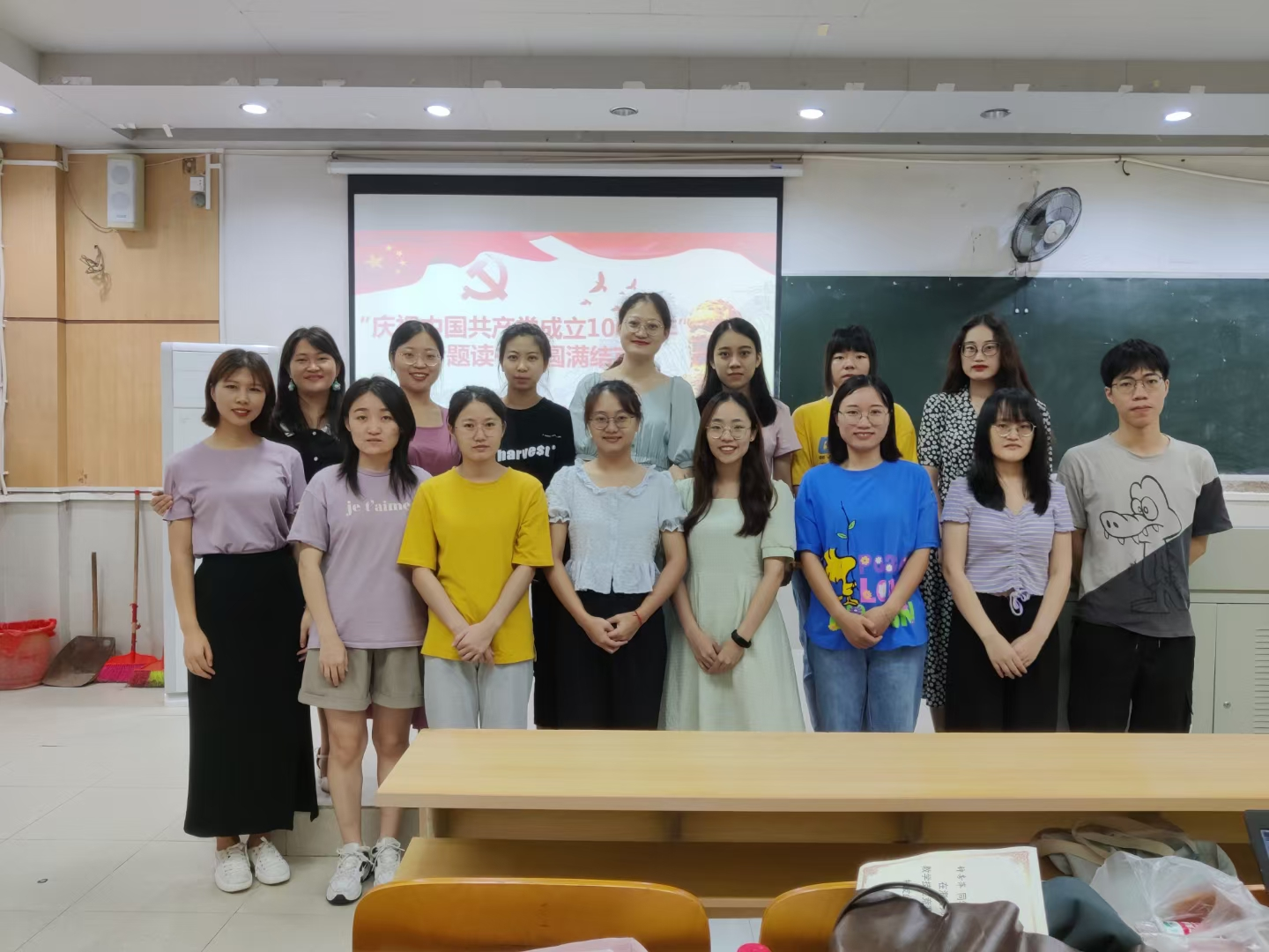 历史文化学院举办研究生“庆祝中国共产党成立100周年”系列主题读书会