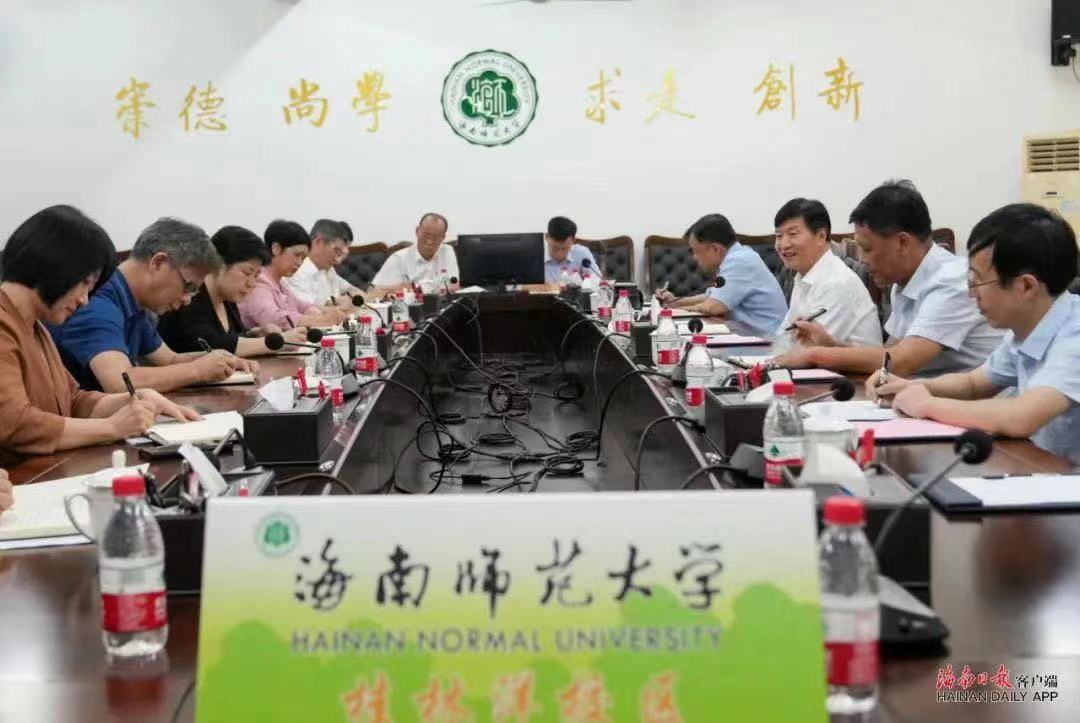 省长刘小明以“四不两直”方式督导检查星空游戏官方主题教育开展情况