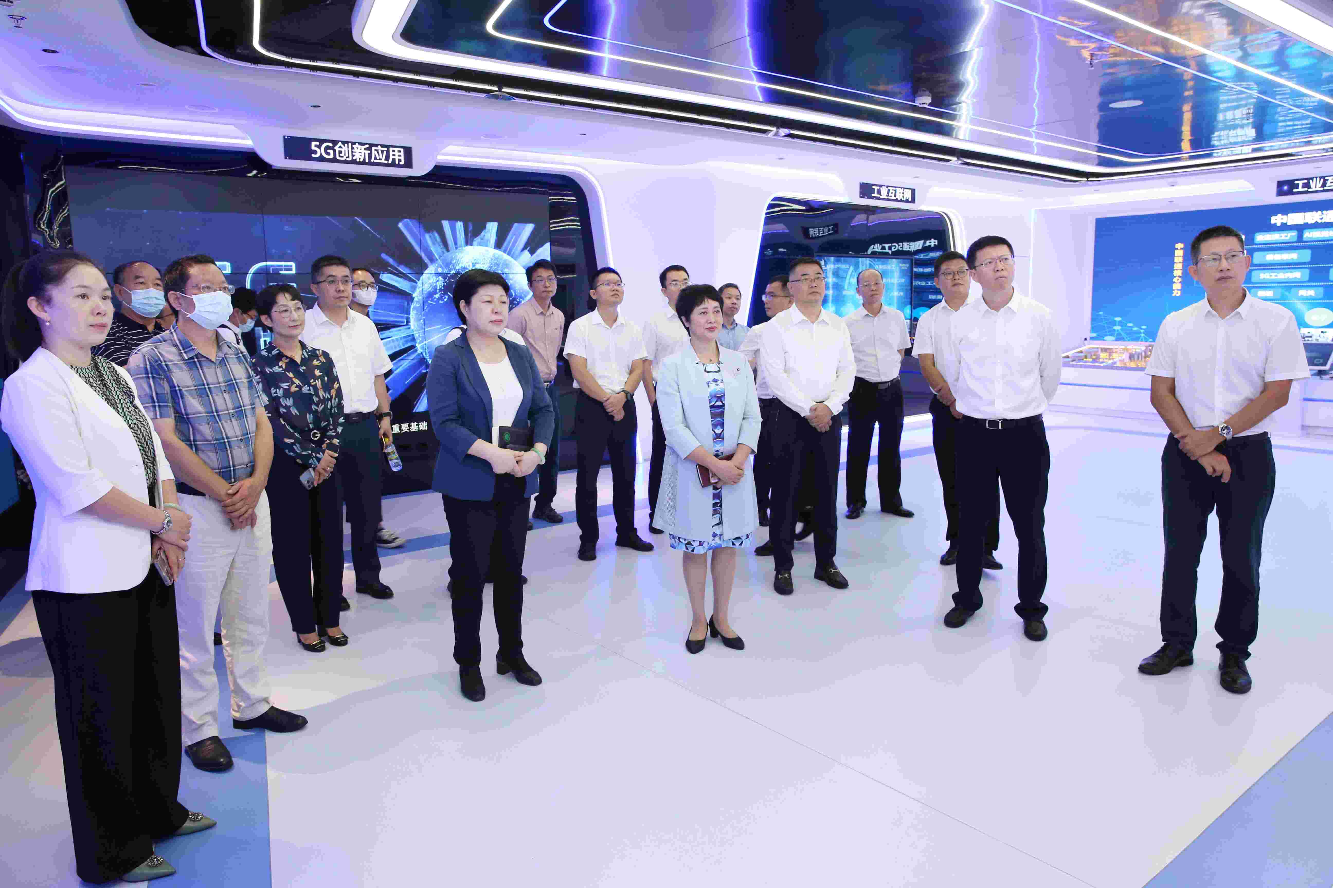 过建春、许玫赴中国联通海南省分公司调研座谈