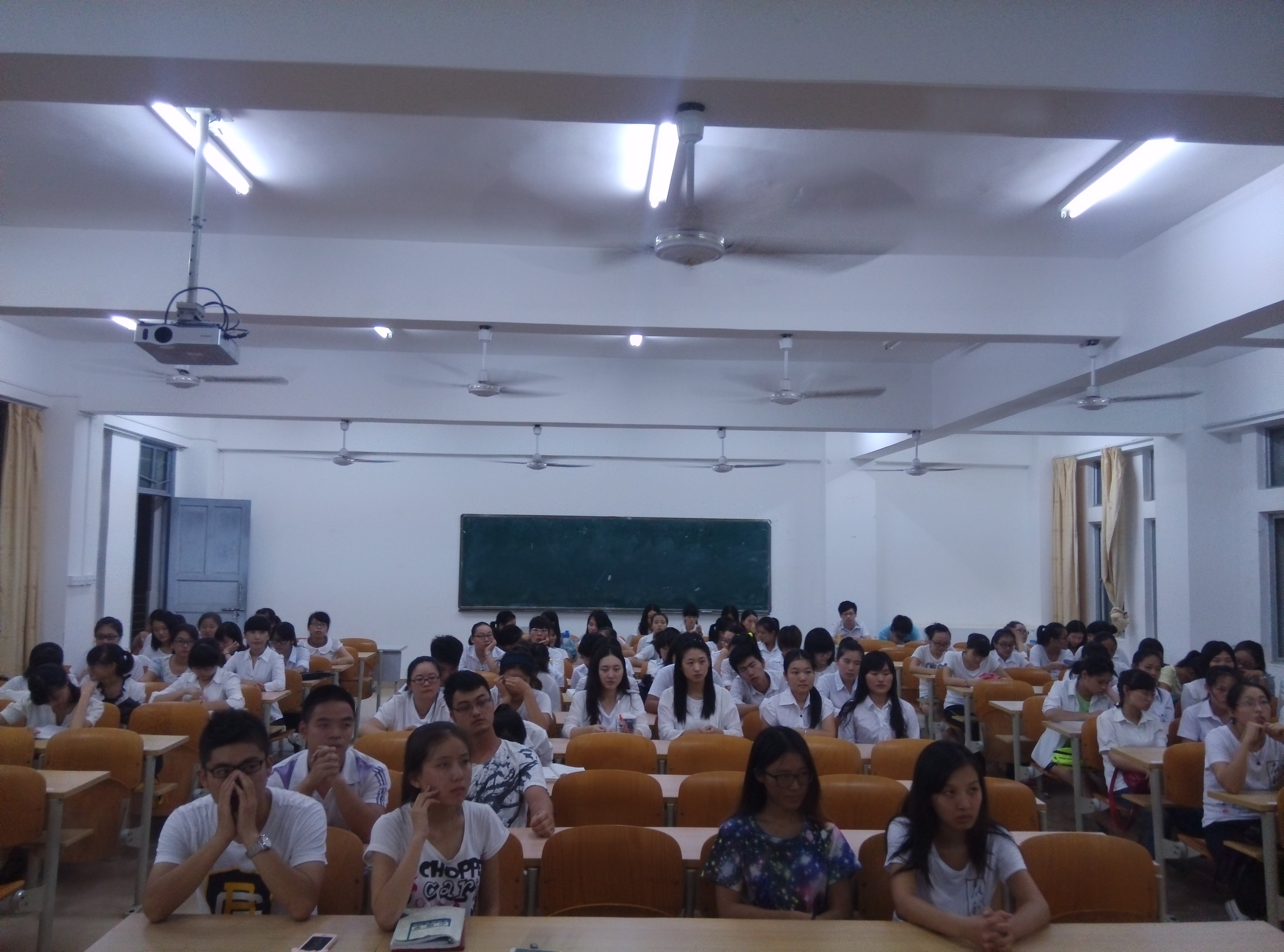 薪火相传 共筑教科之家――记教育科学学院团委学生会换届大会