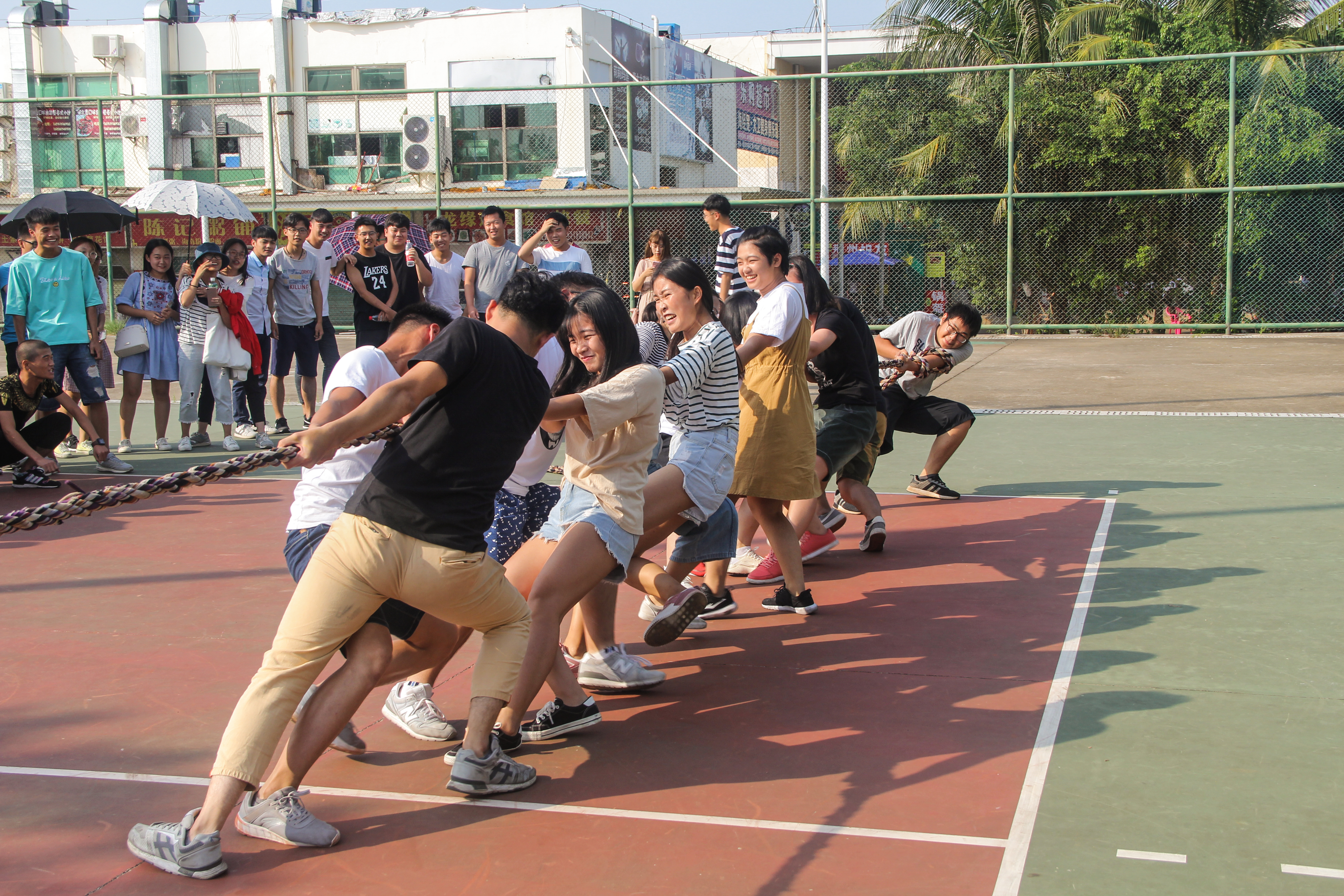 勇往直前 青春飞扬―――美院拔河比赛