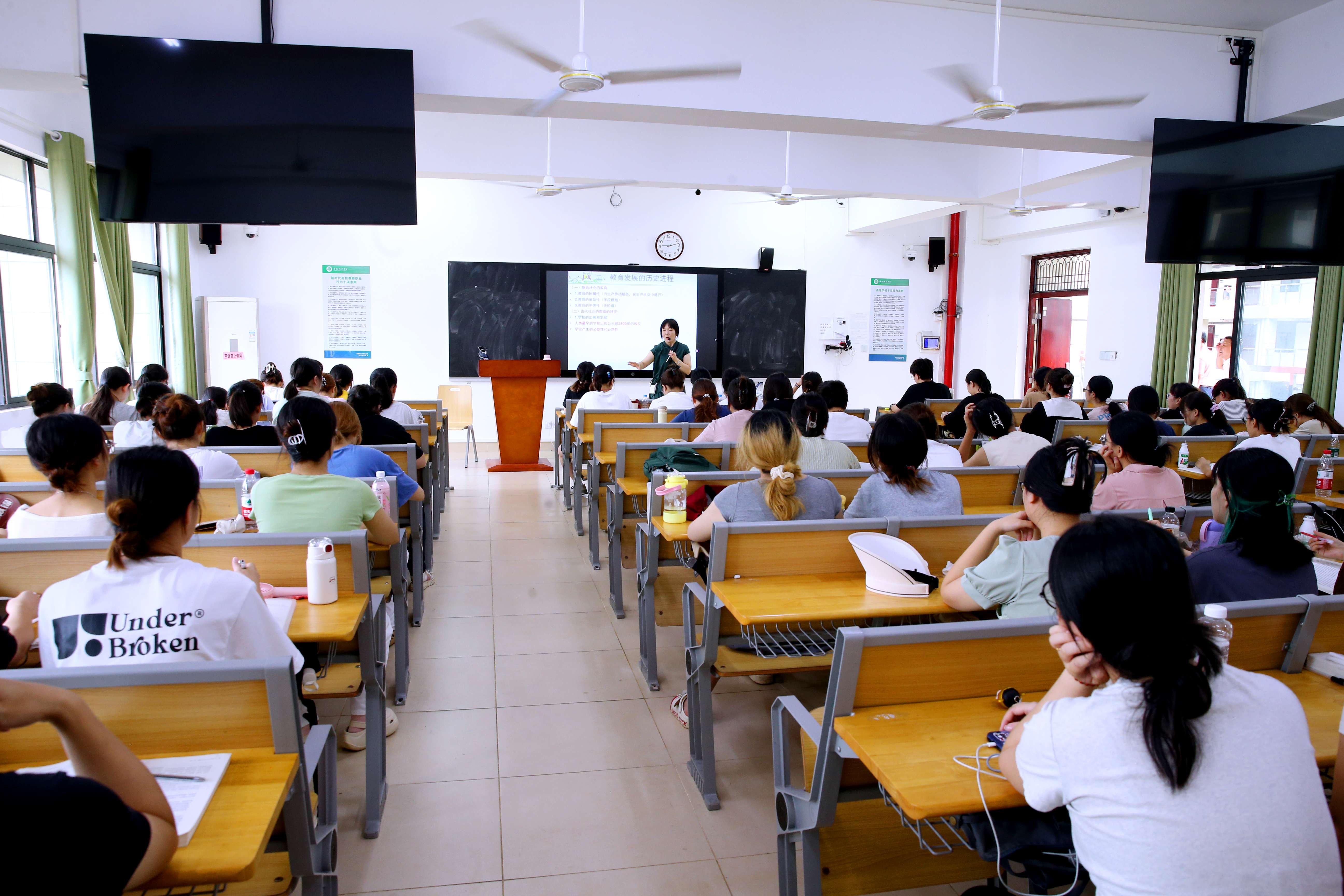 星空游戏官方台风后顺利复课