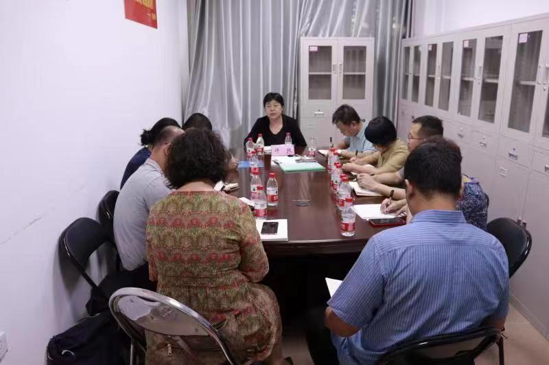 许玫召开学校统战工作座谈会