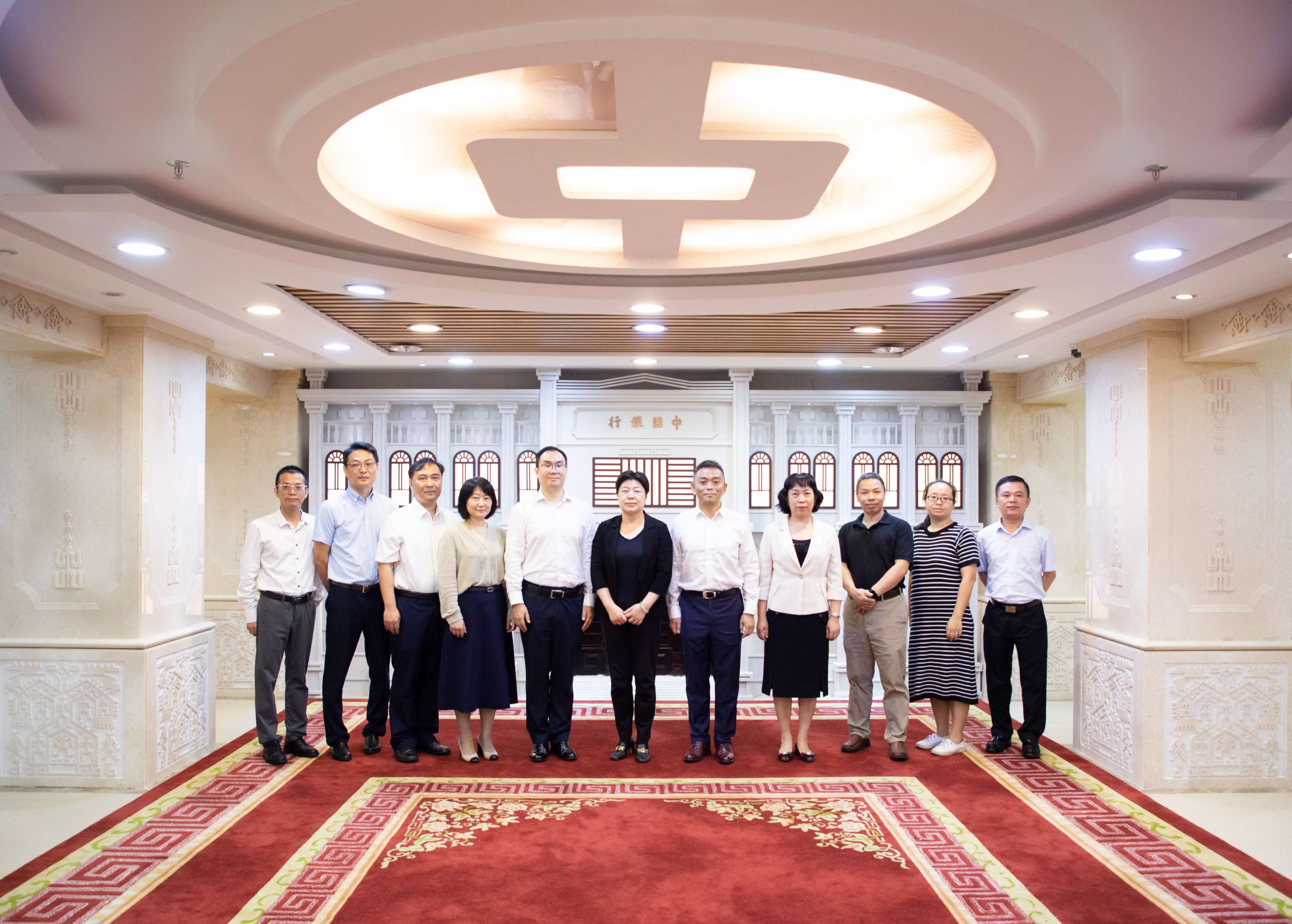 校领导赴中国银行海南省分行推进校银合作项目