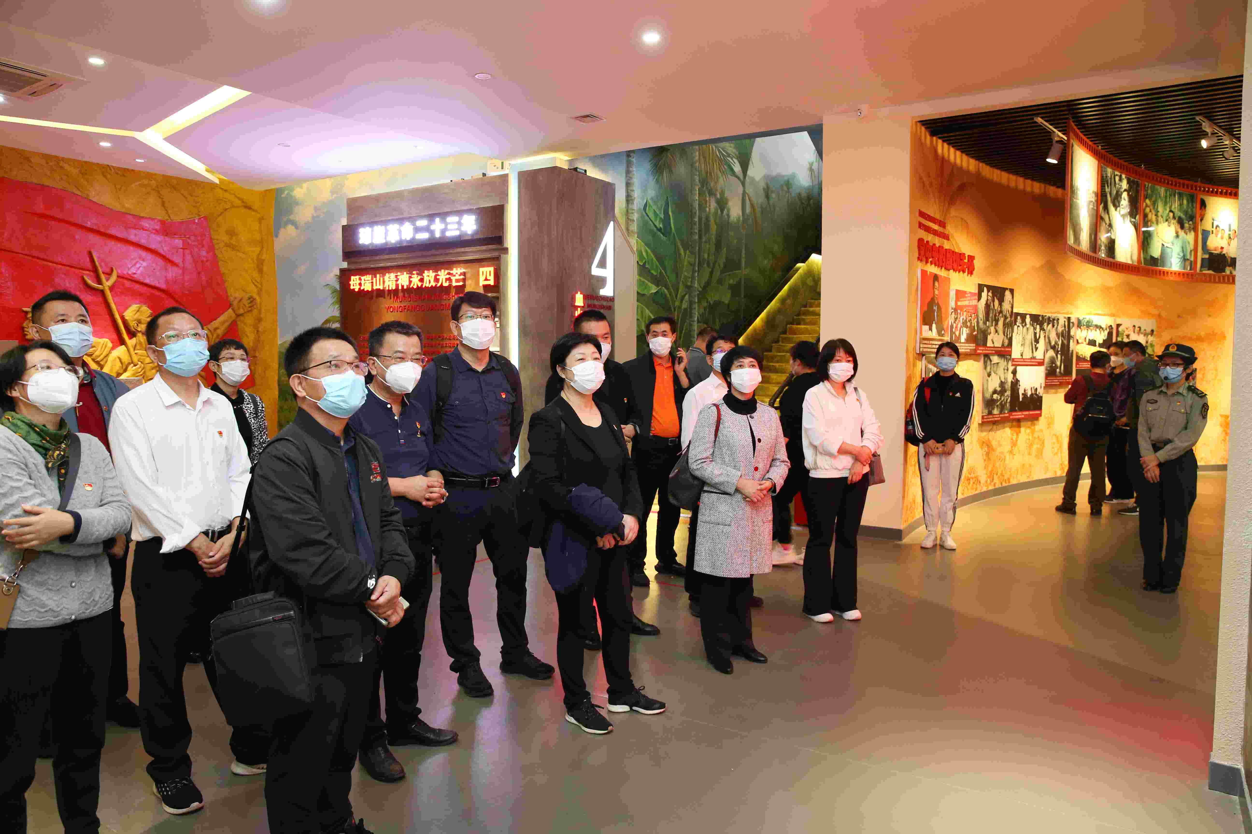 赓续红色血脉 弘扬伟大建党精神  校党委理论中心组赴母瑞山开展专题学习