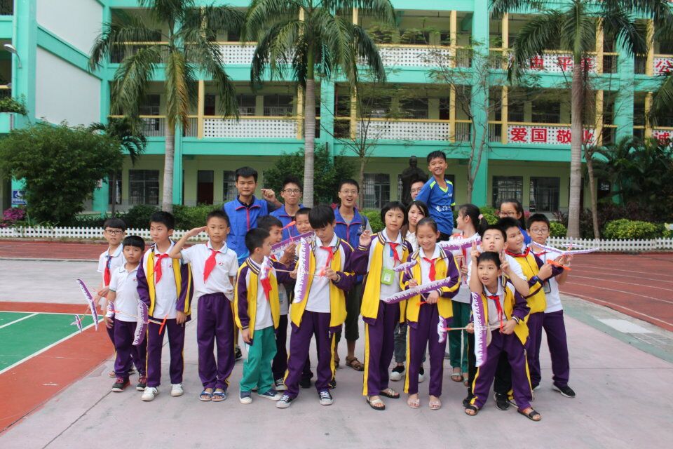 青年之声・机模共制，快乐传递