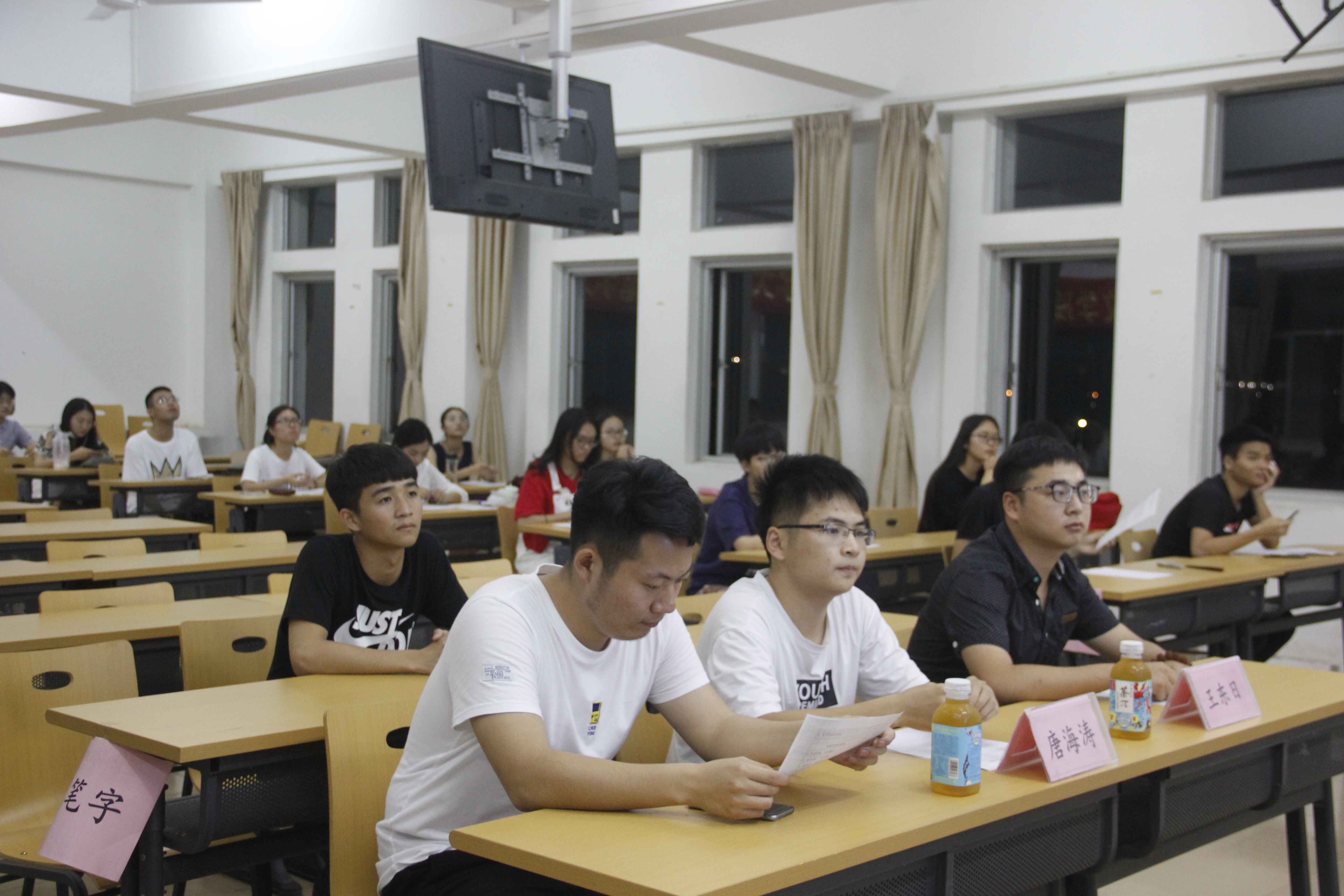 青年之声• 文学院“字承古今,笔书寰宇”第九届三笔字大赛决赛