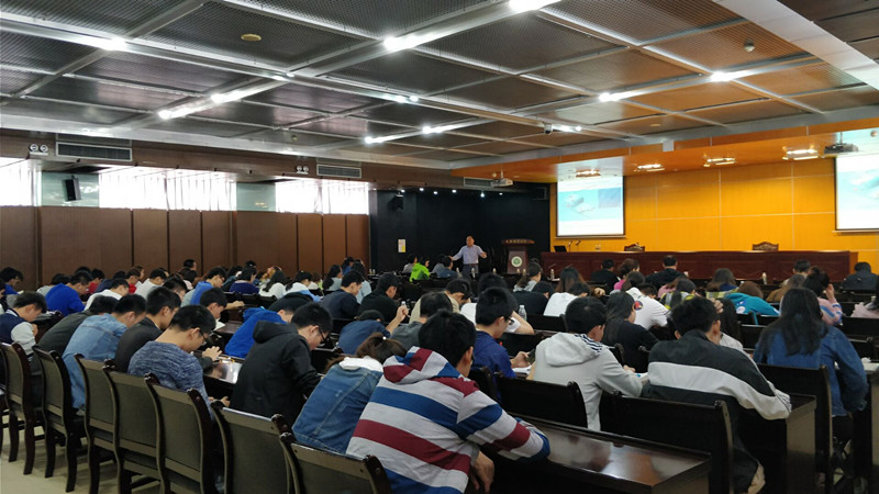 青年之声・走近量子物理，体验科技人生――记物理与电子工程学院学术讲座