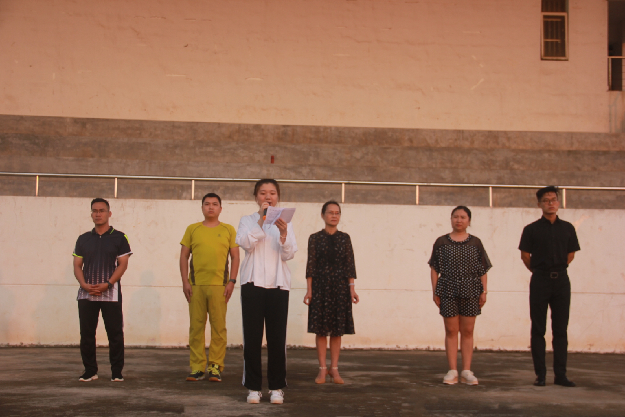 争做好青年，共创新时代――记星空游戏官方文学院升旗仪式