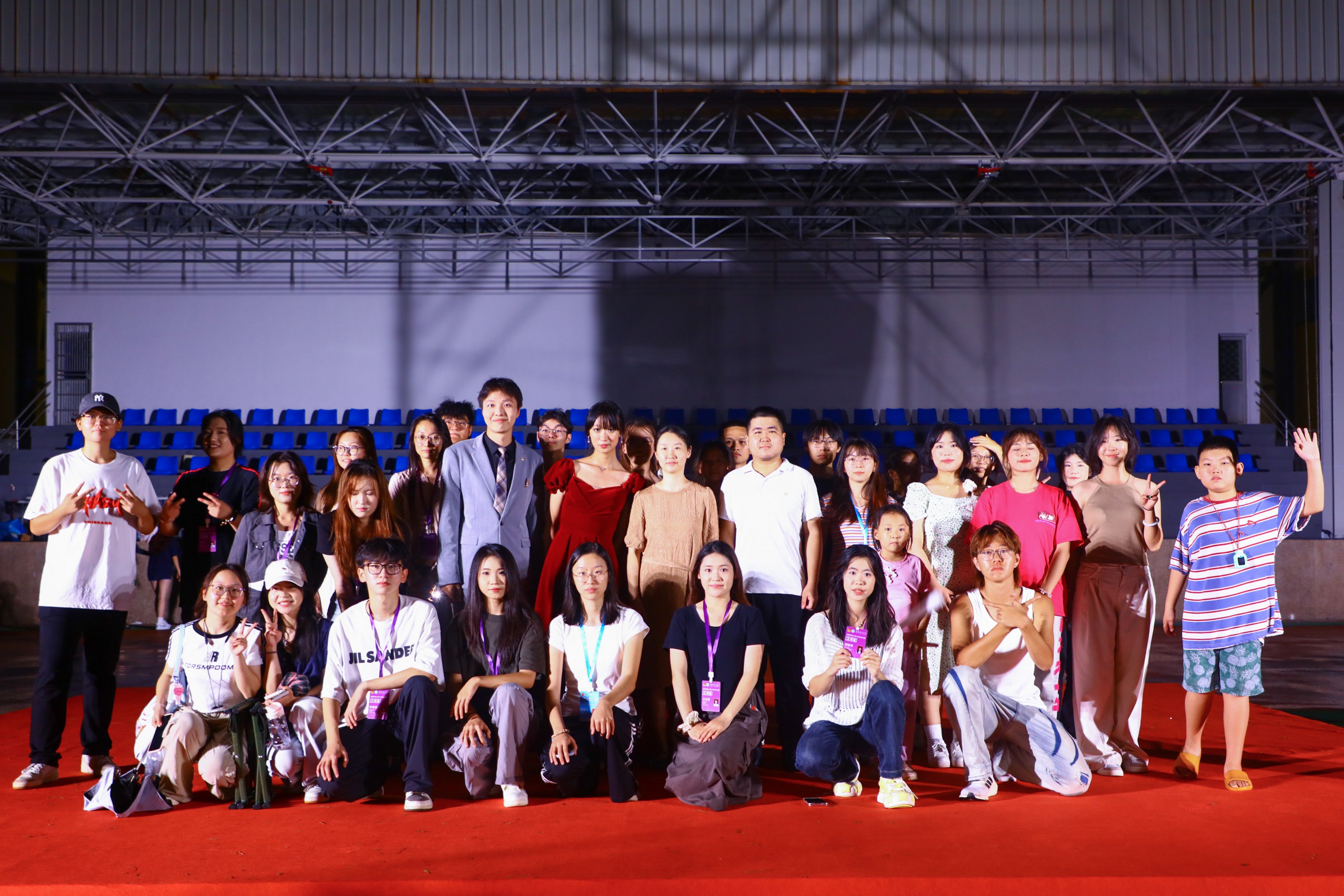 我校举办“风雨过后共月圆”中秋联欢活动