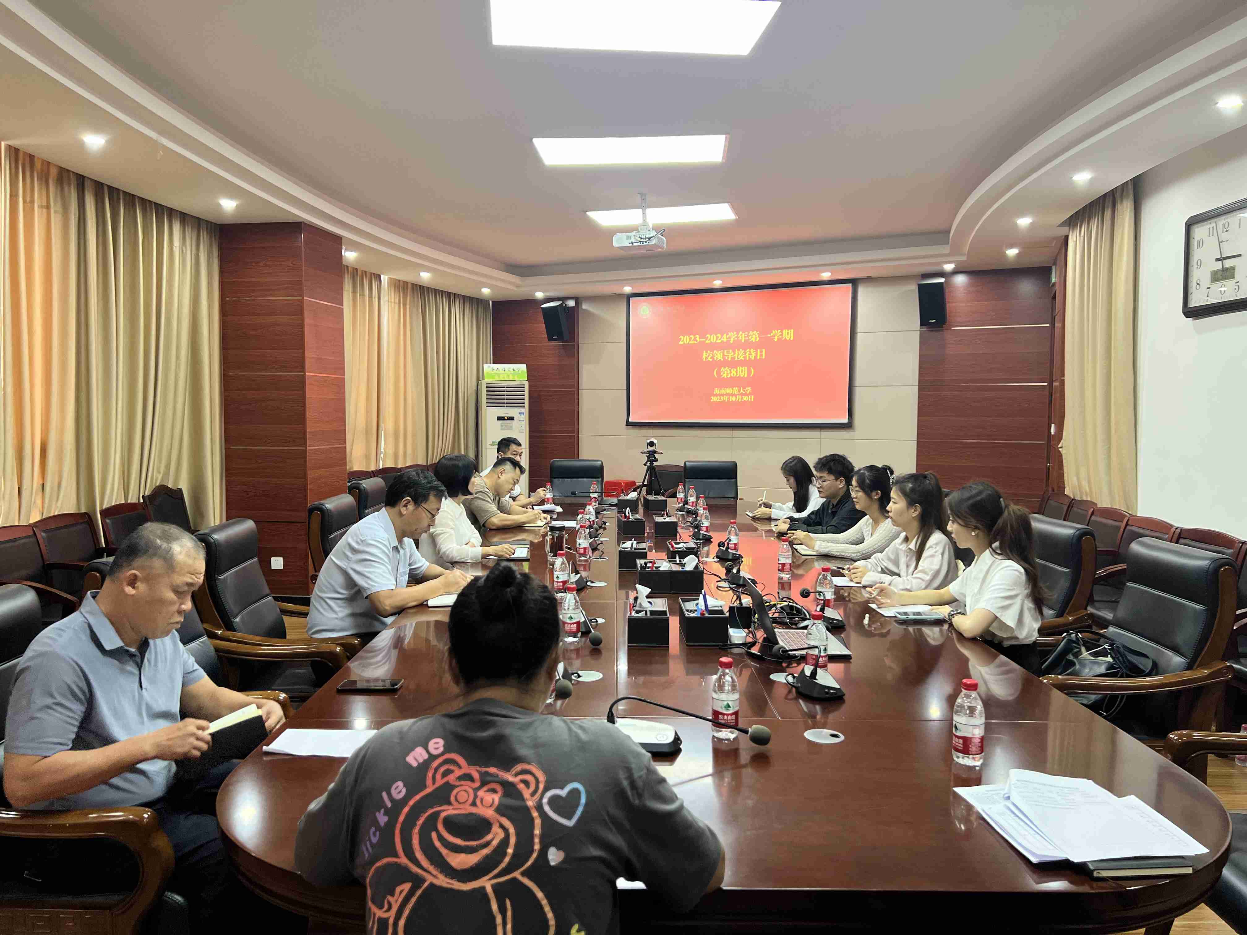 我校开展本学期第八次“校领导接待日”活动