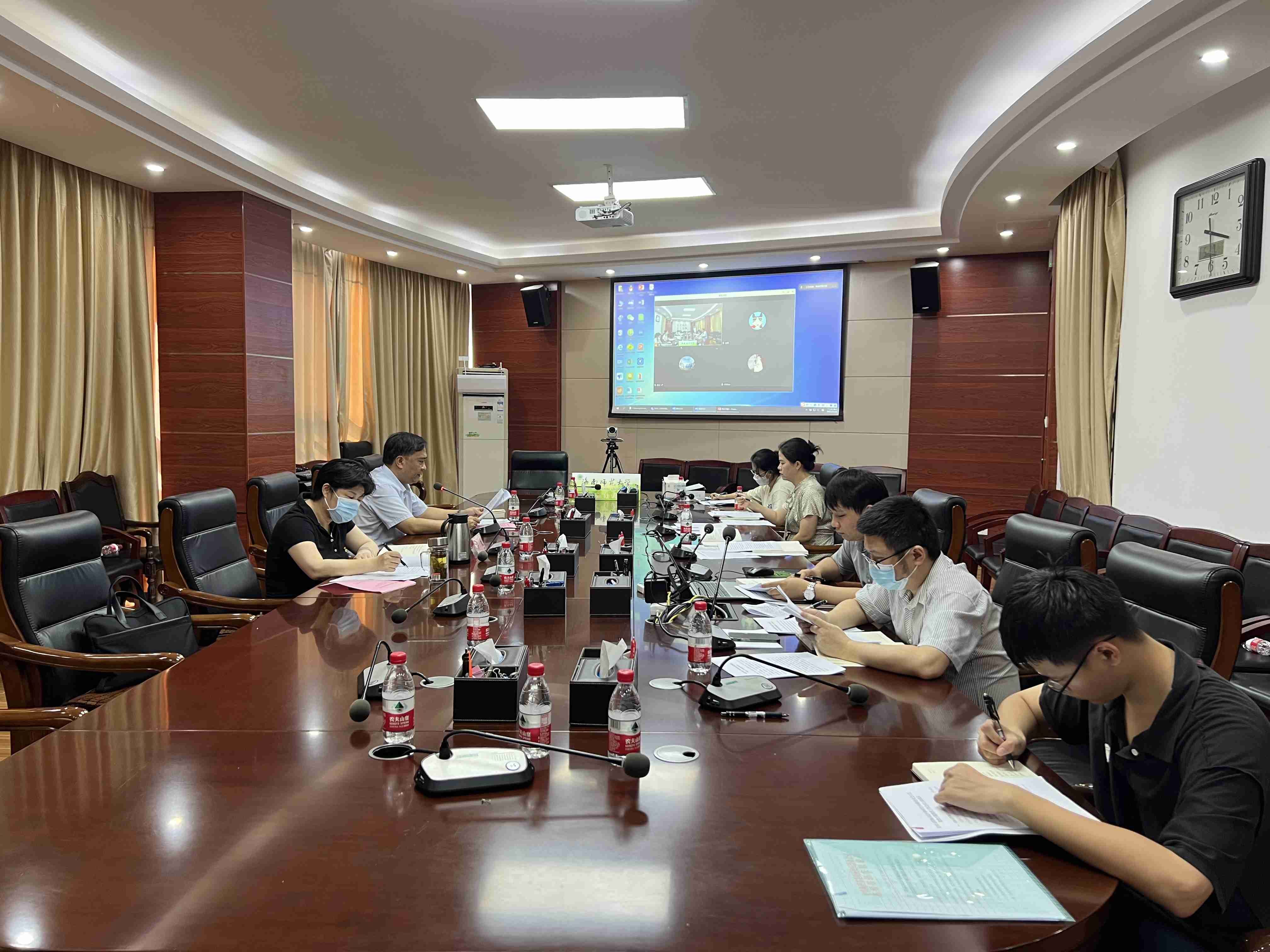 许玫参加所在党支部“学思想、建新功”主题教育专题学习会