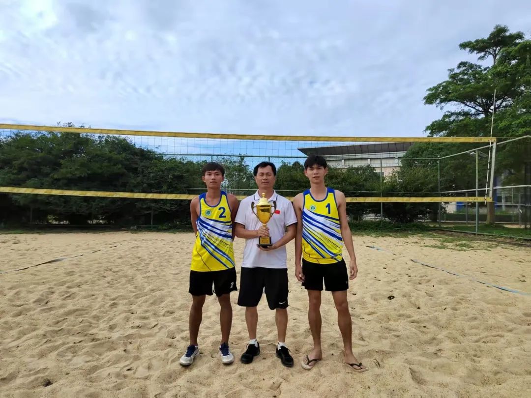 我校2人1集体荣获2023年海南省精神文明建设先进典型表彰