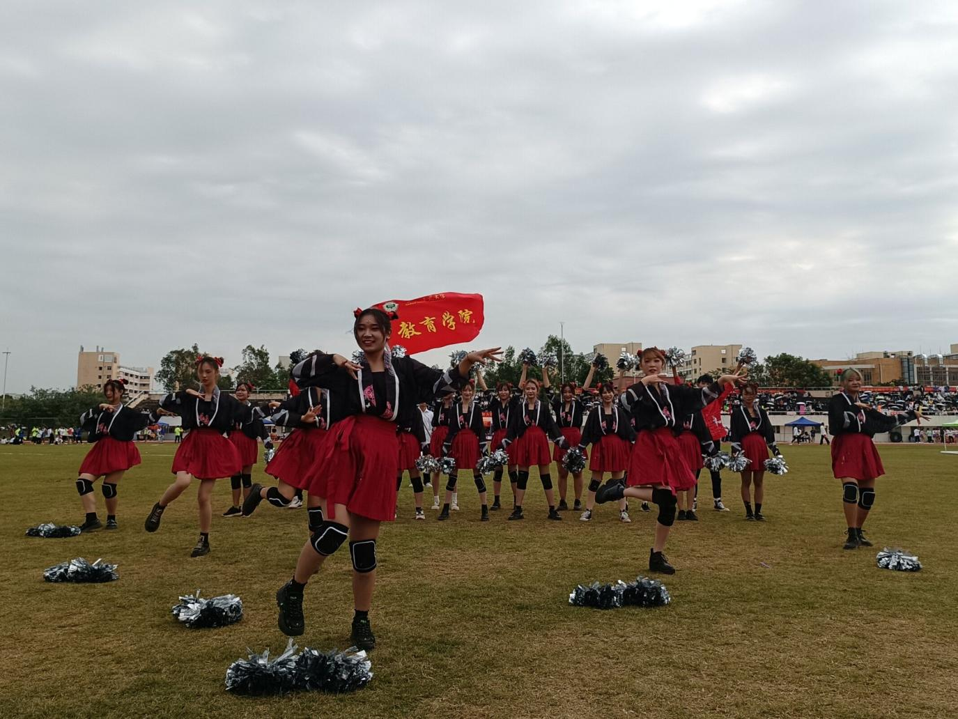 朝气蓬勃扬斗志,教院健儿展英姿 ――青年之声教育学院记第三十八届校运会