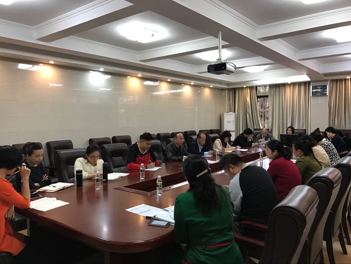 教务处召开会议, 安排布置本学期工作